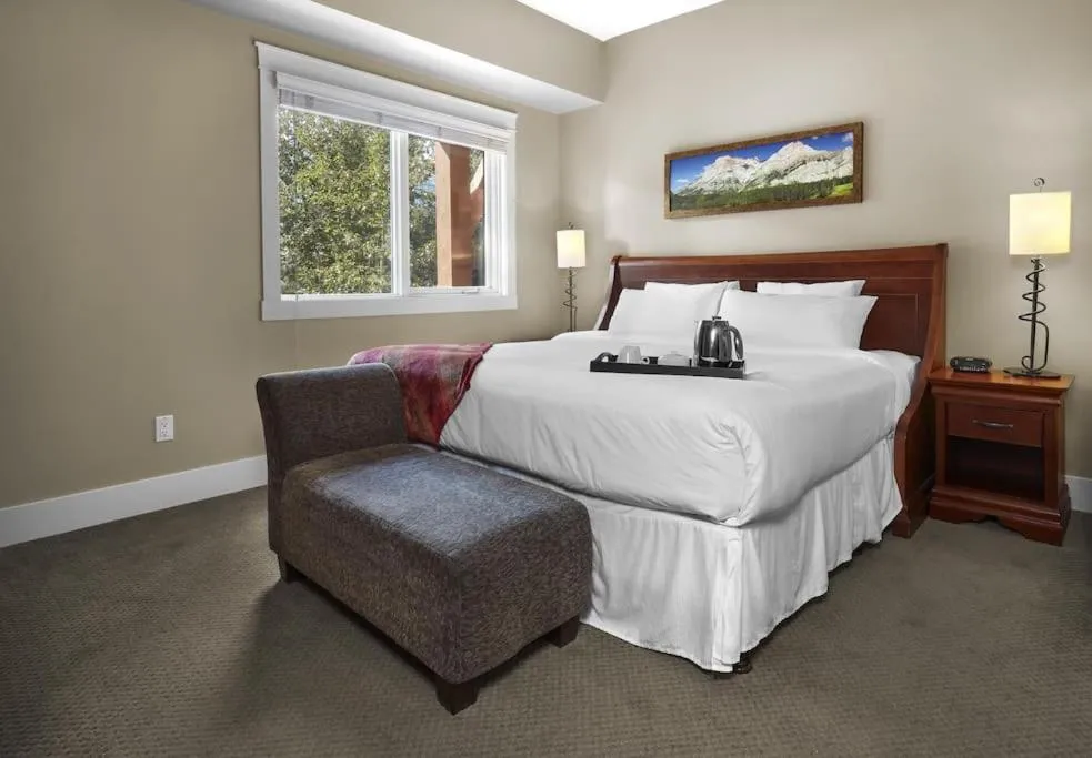 Bed in Star Suite -Luxurious condo with 3 fireplaces, and open Pool!