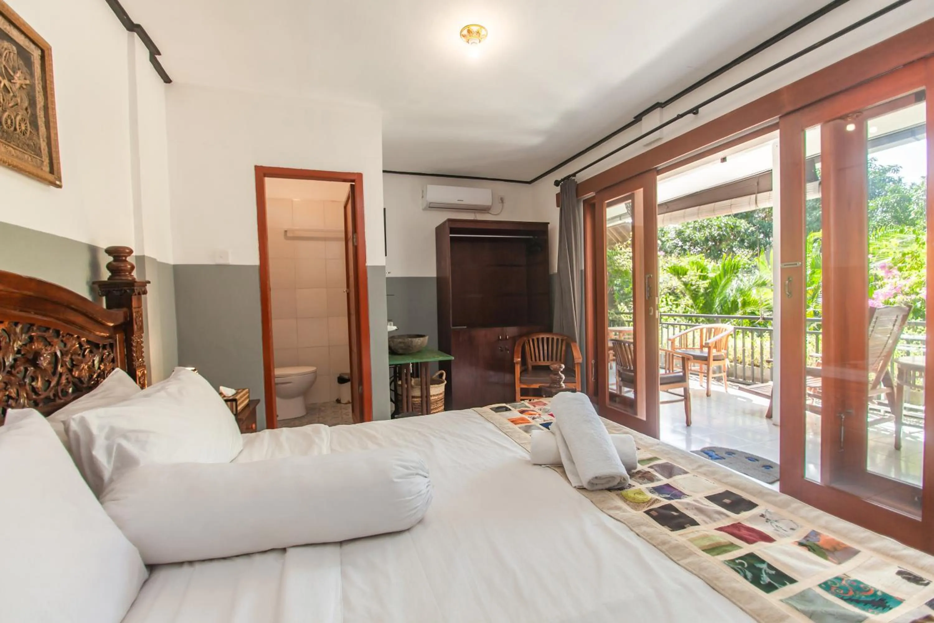 Photo of the whole room, Bed in Pondok Taksu Bali