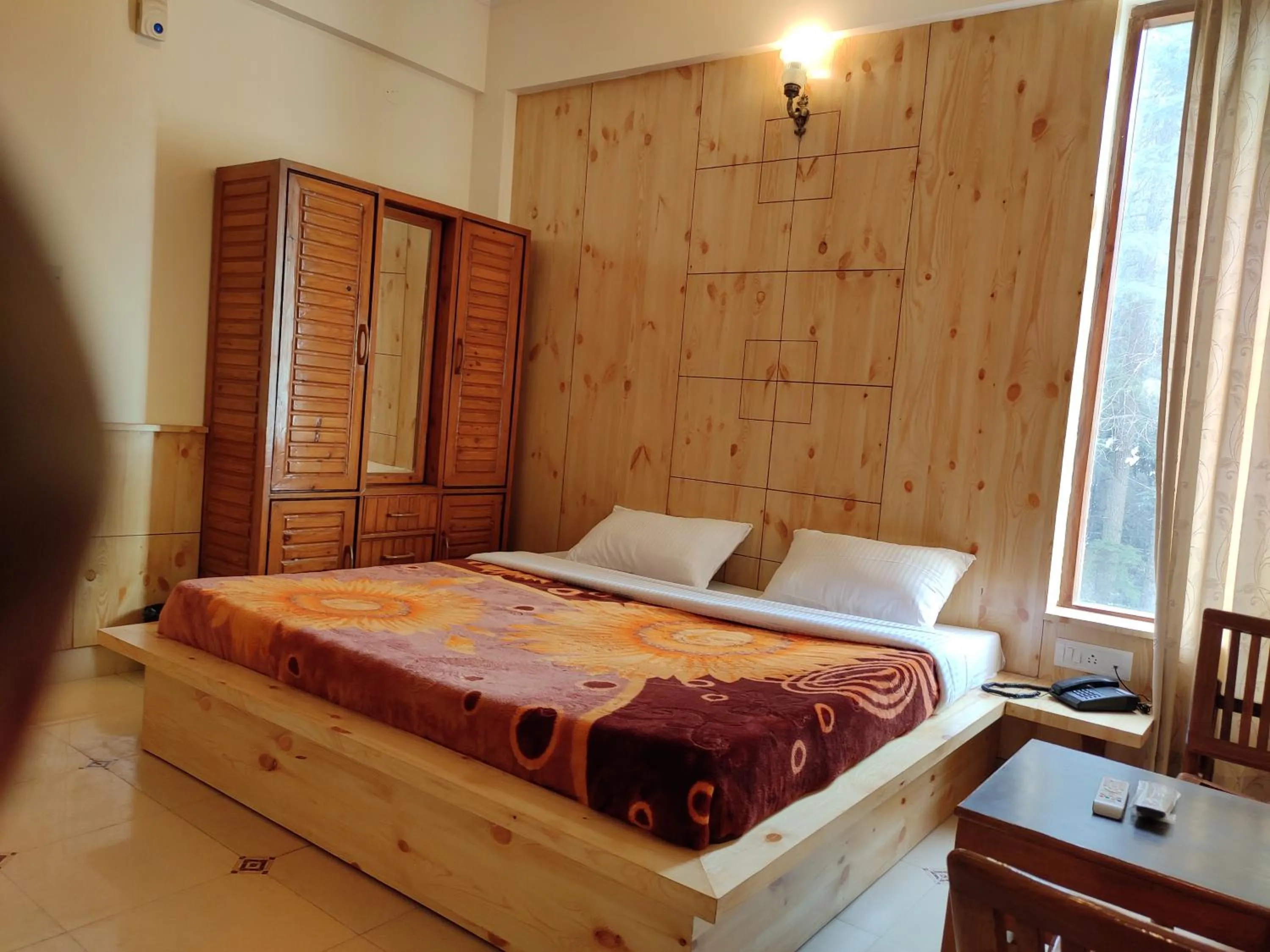 Bed in Greenwoods Inn Mcleodganj #Parking #lift #All Balcony Rooms #Rooftop Terrace #Prime Location # Close to the Triund Trek Point 400 Mtr Head