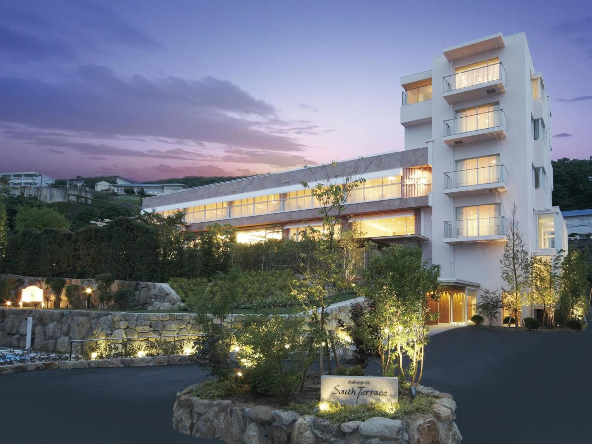 Property building in Auberge de South Terrace