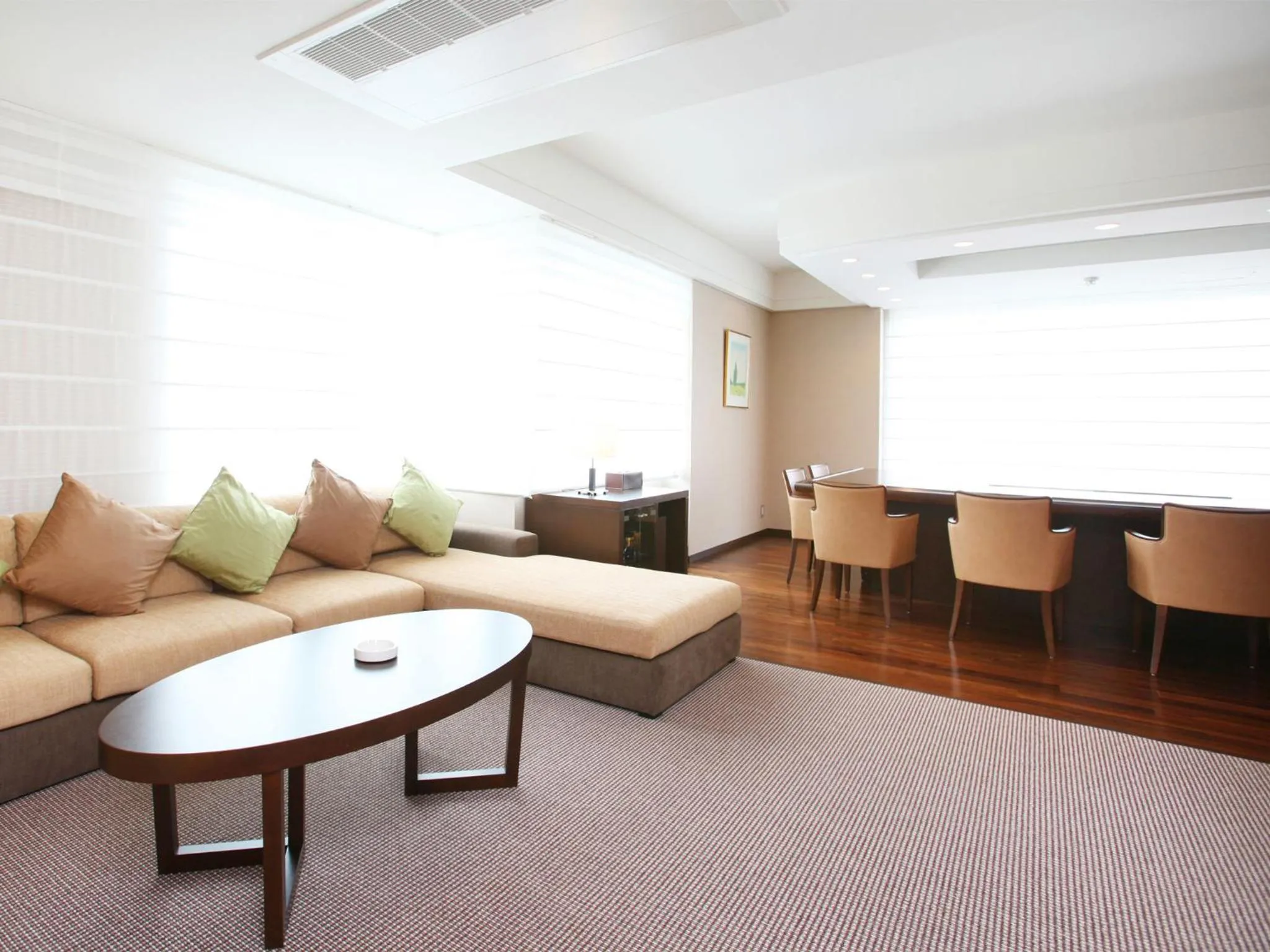 Photo of the whole room in Auberge de South Terrace