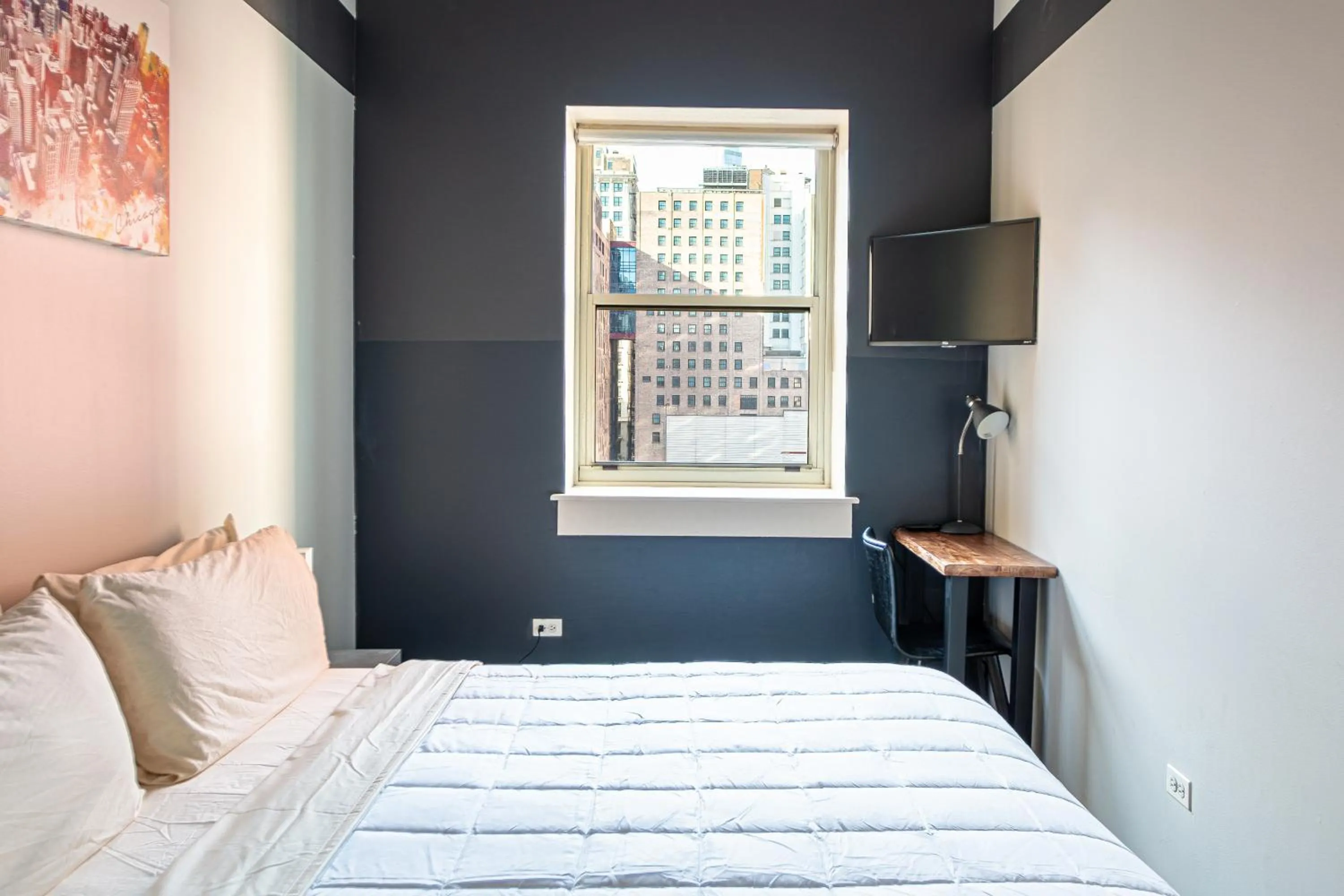 Bed in HI Chicago Hostel