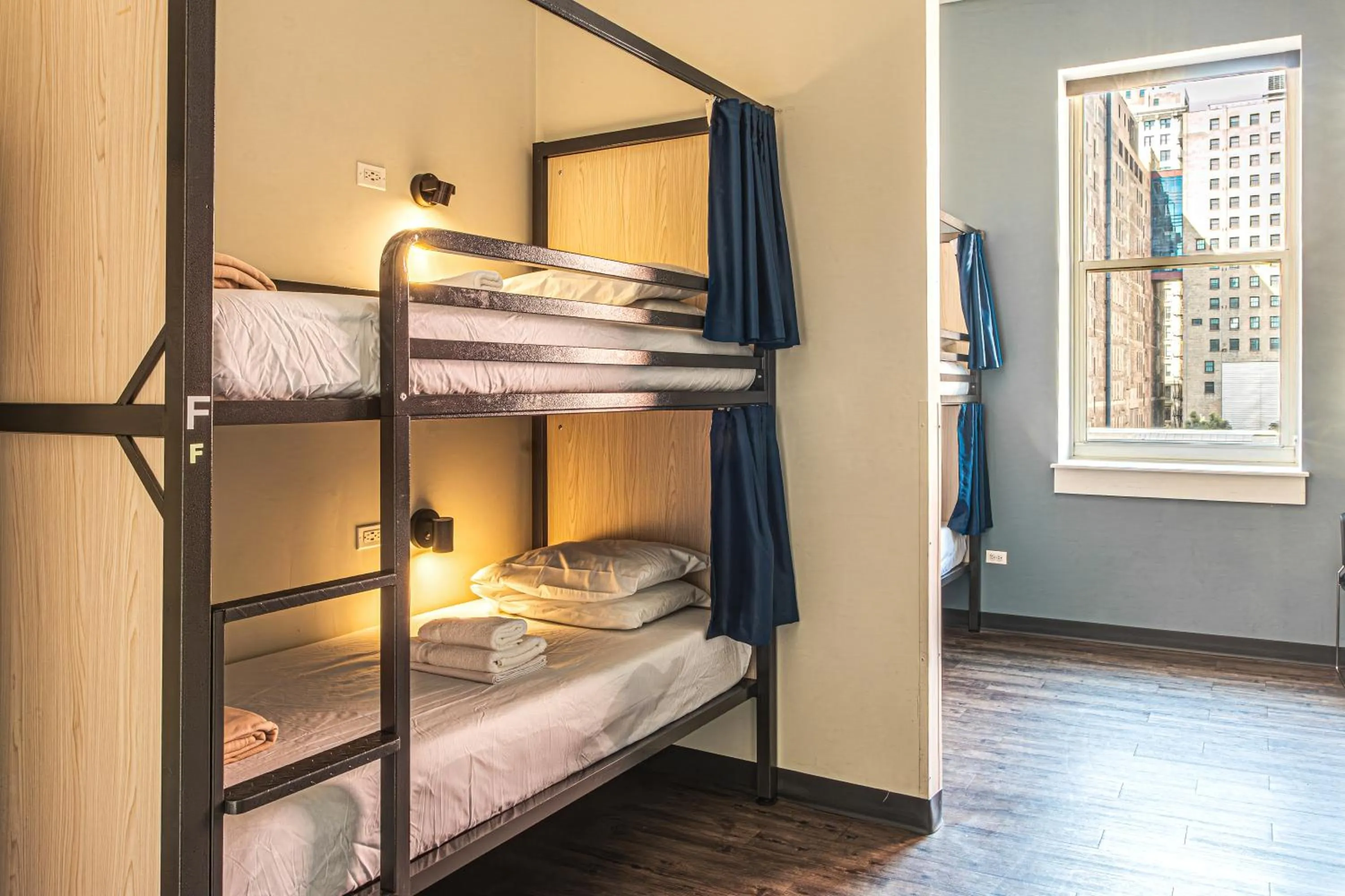 Bed in HI Chicago Hostel