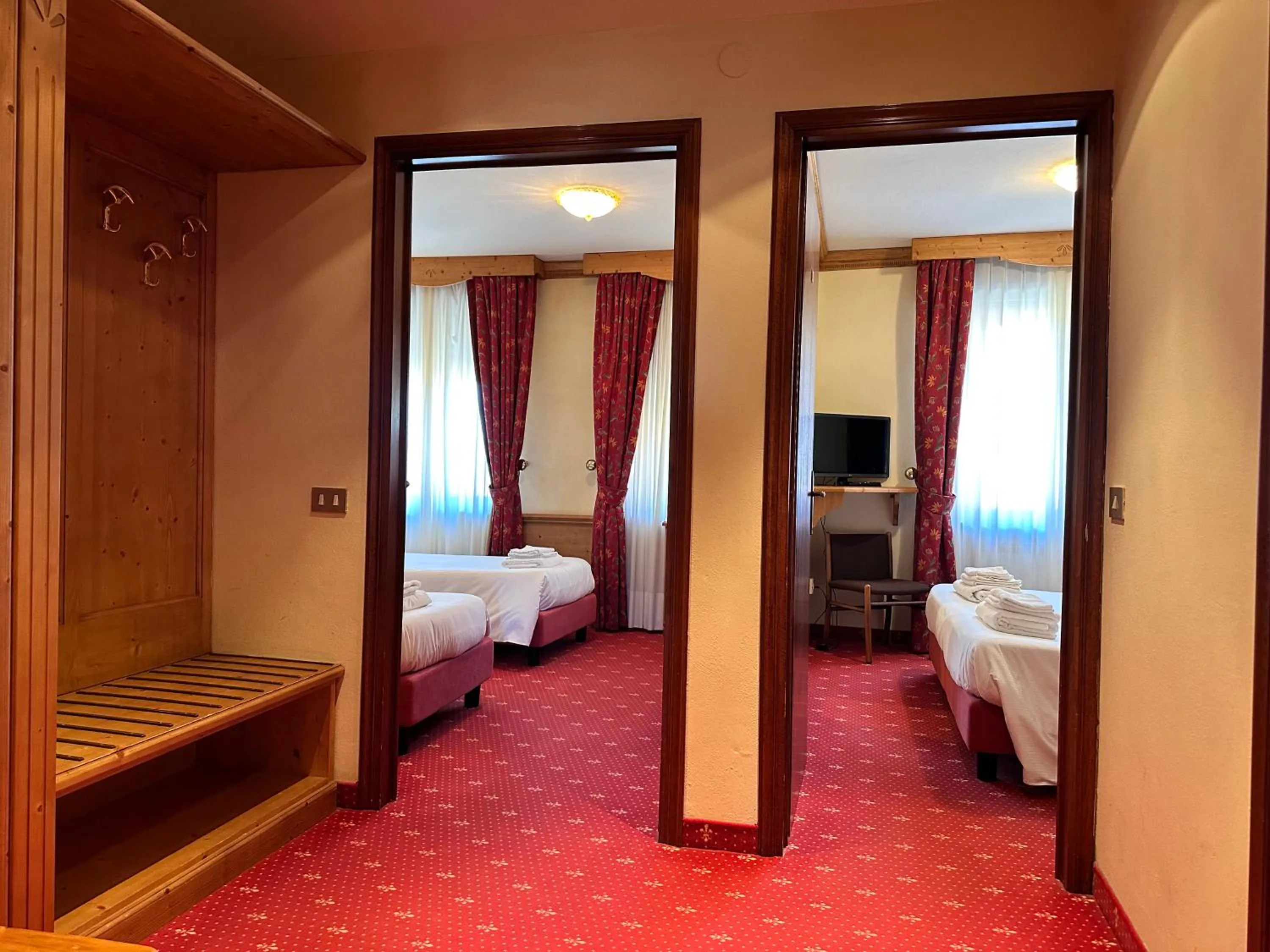 Bed in Hotel Alpi - Foza