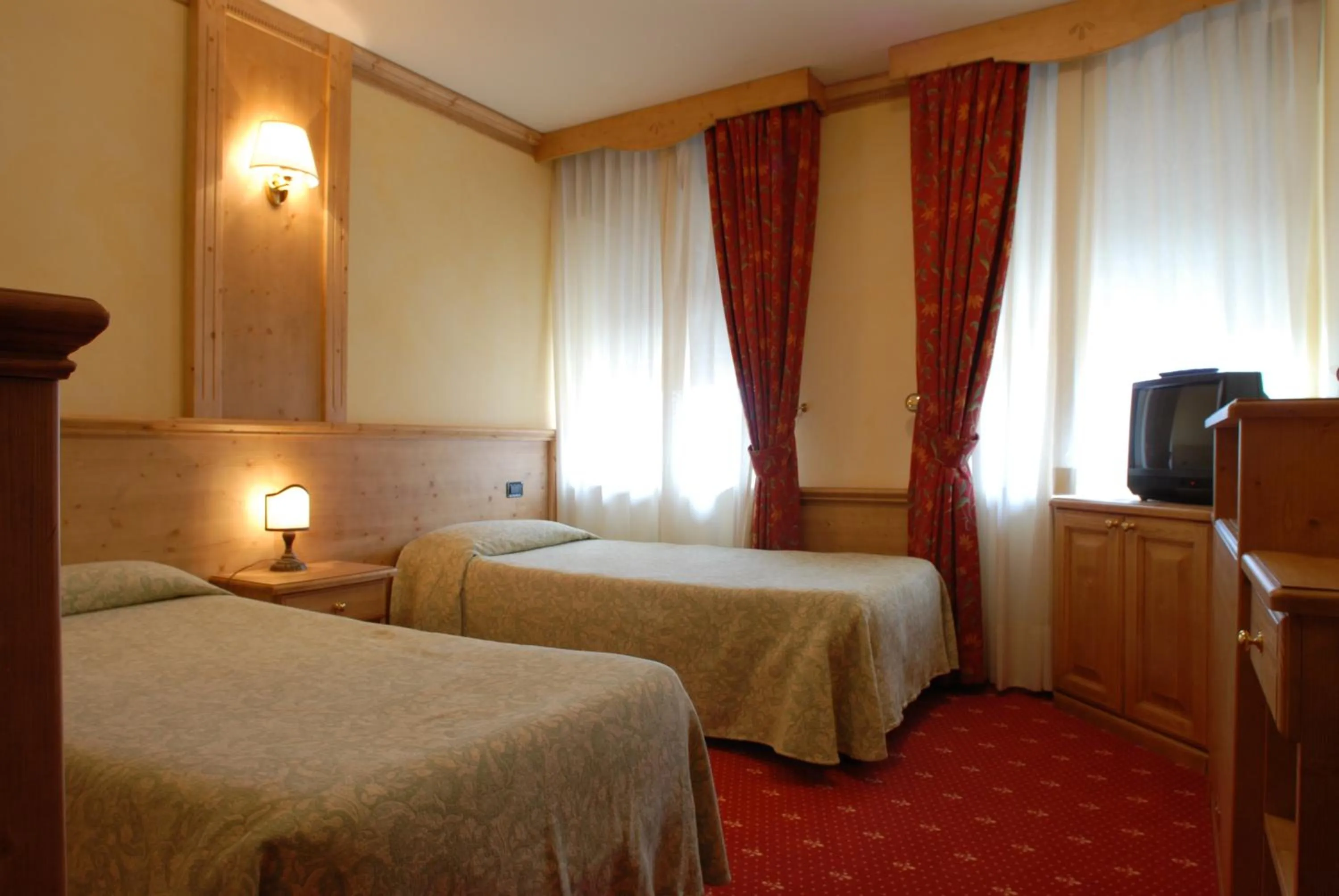 Bed in Hotel Alpi - Foza