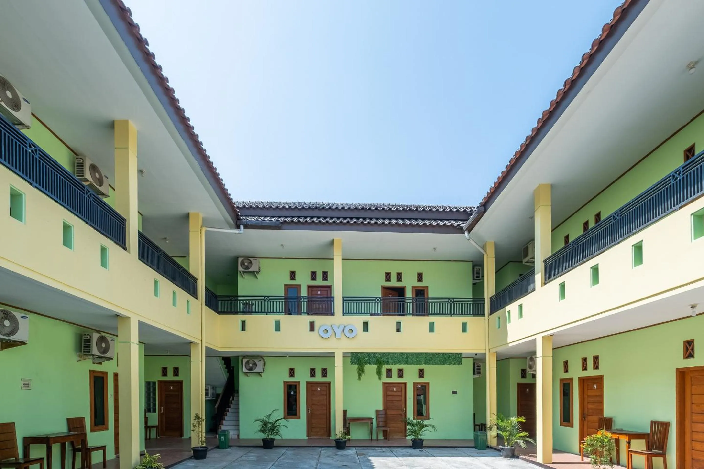 Property building in OYO 1399 Cemara Residence Syariah