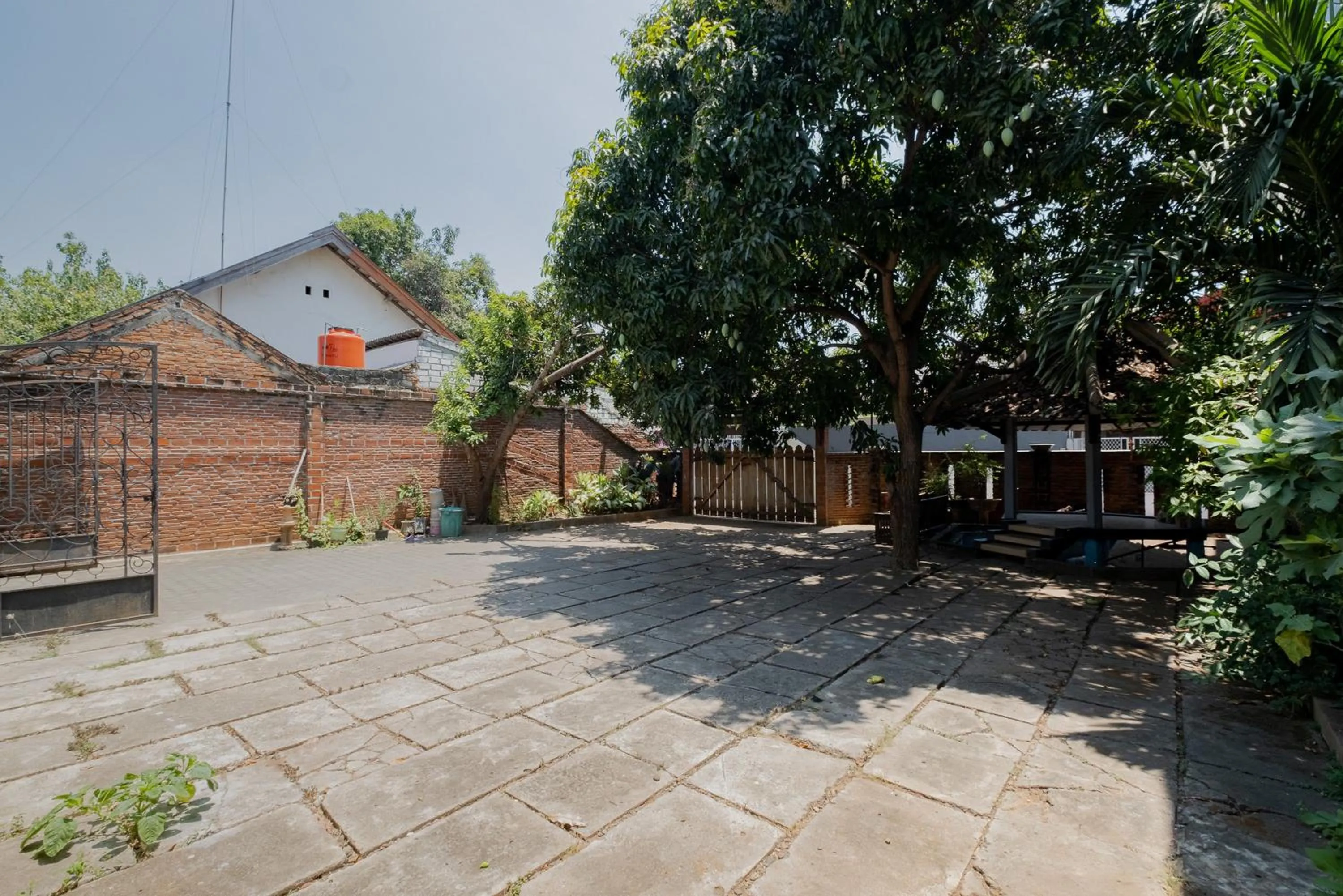 Property building in RedDoorz Syariah at Jalan Sunan Giri Tuban