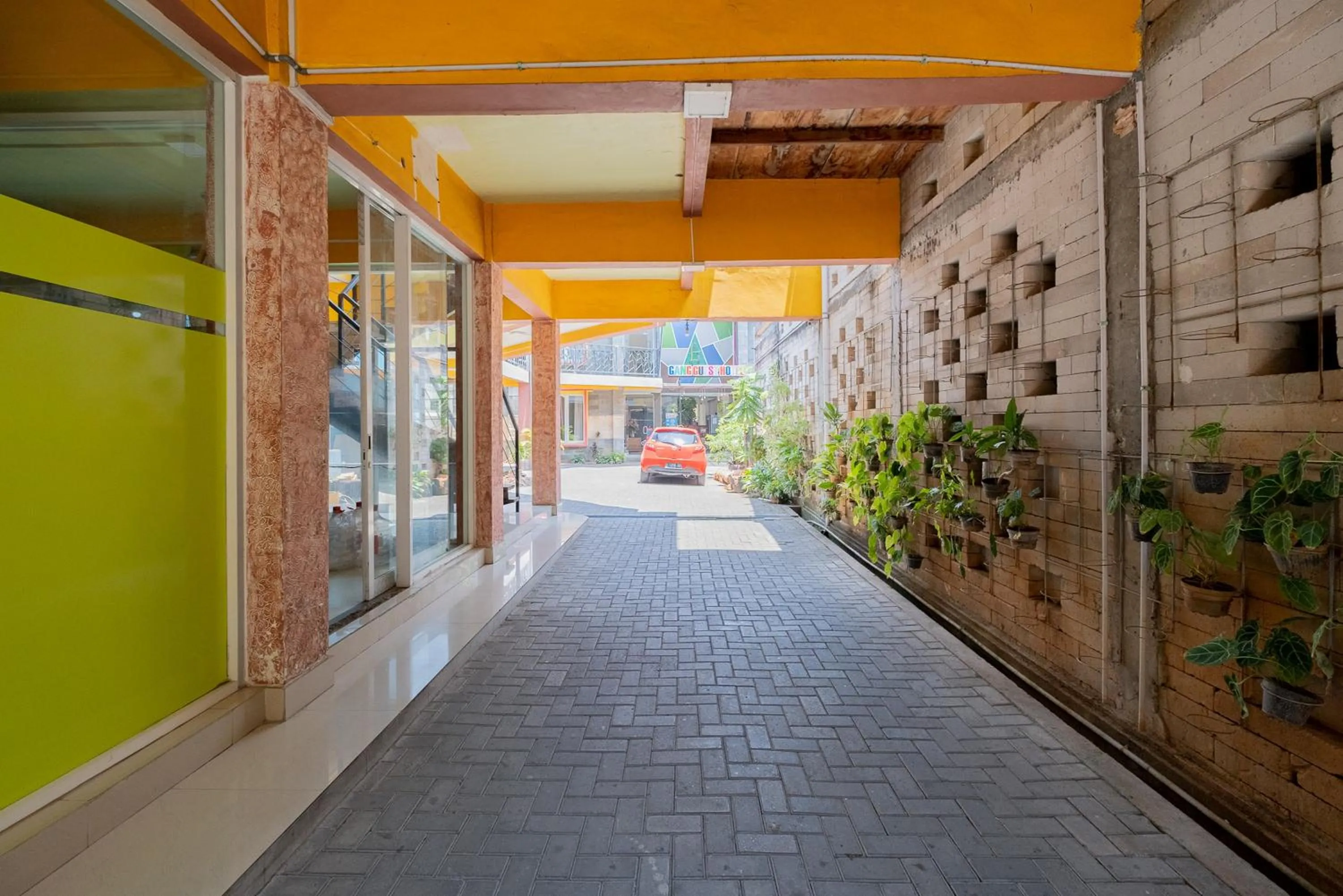 Property building in RedDoorz Syariah at Jalan Sunan Giri Tuban