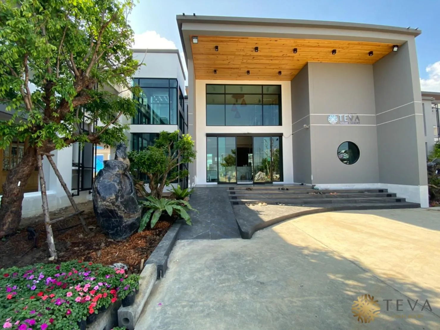 Facade/entrance in TEVA Valley Resort