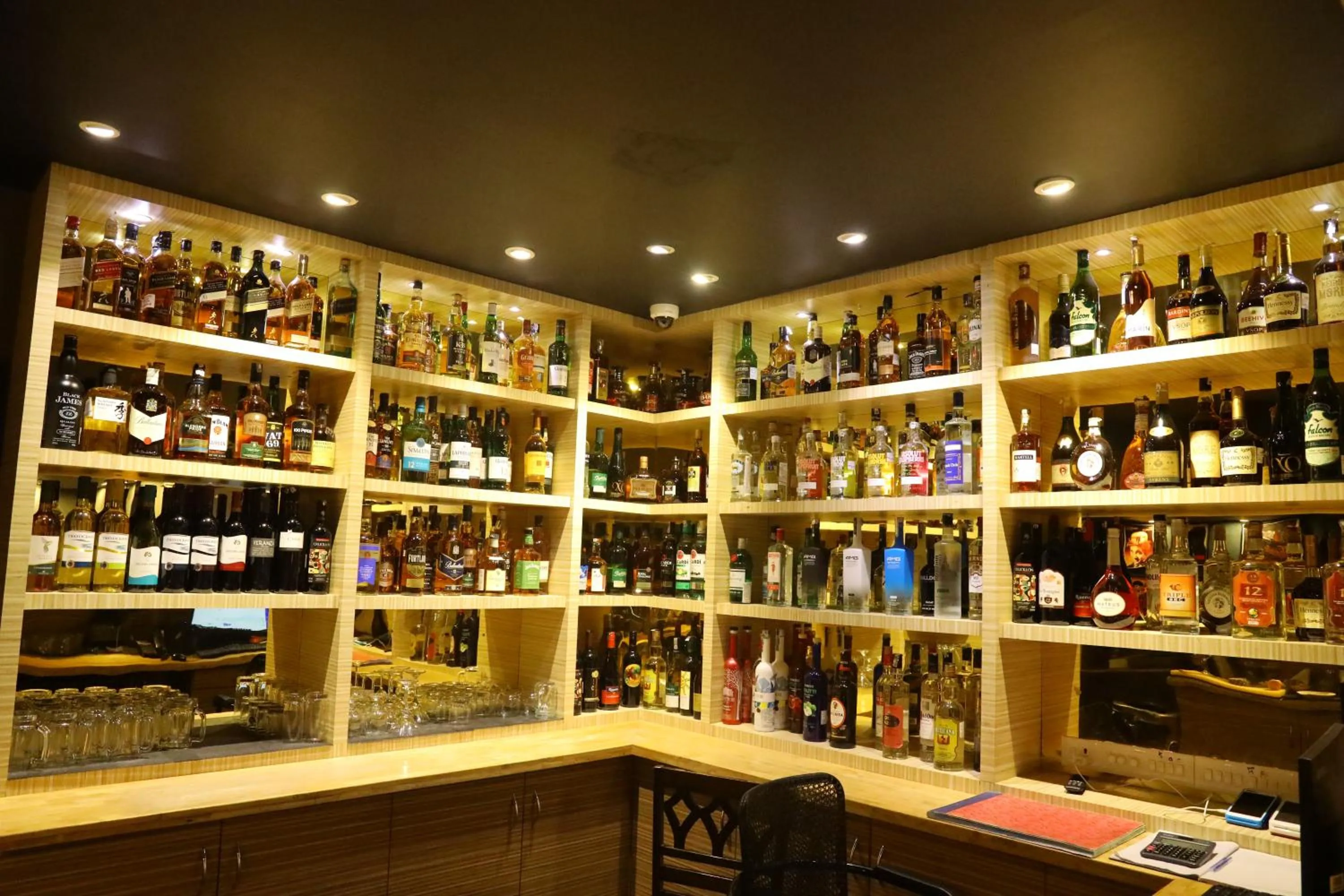 Lounge or bar in Kfour Apartment & Hotels Private Limited