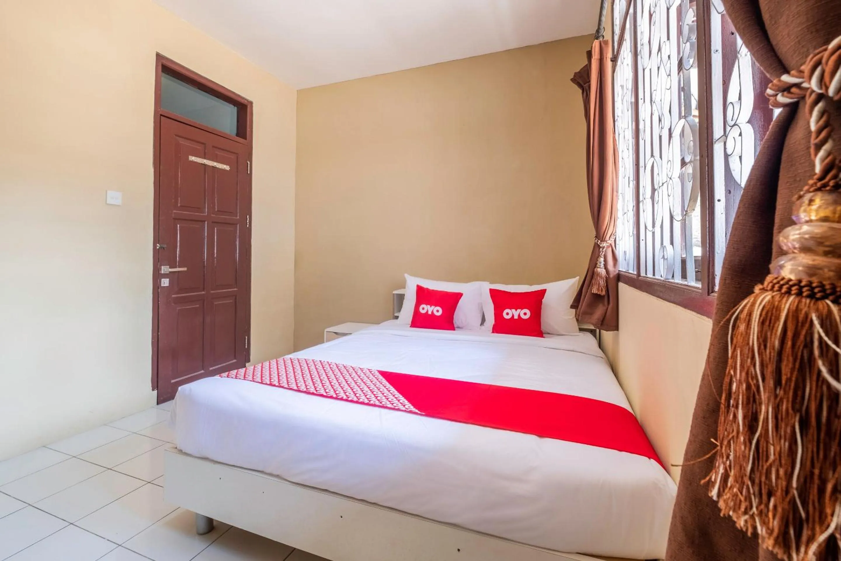 Bedroom in Super OYO 1568 Stasiun Ka Cirebon Guest House