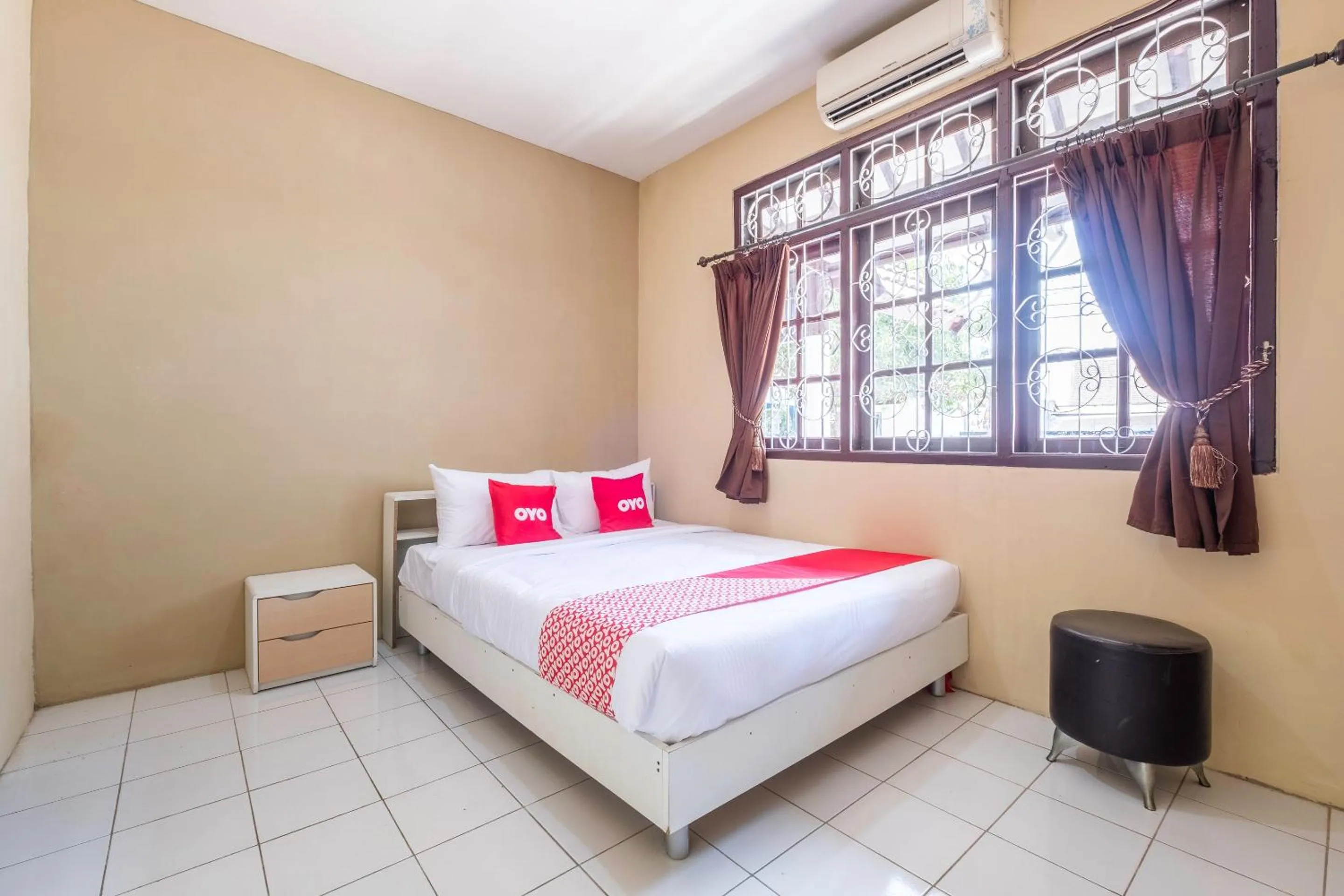 Bedroom in Super OYO 1568 Stasiun Ka Cirebon Guest House