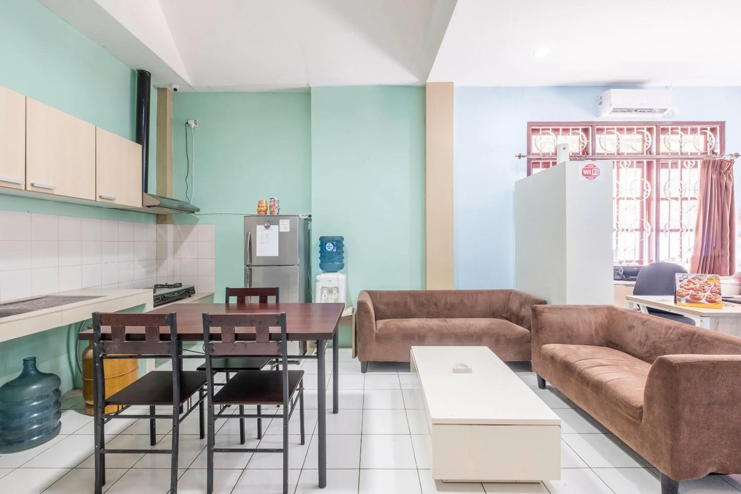 Lobby or reception in Super OYO 1568 Stasiun Ka Cirebon Guest House