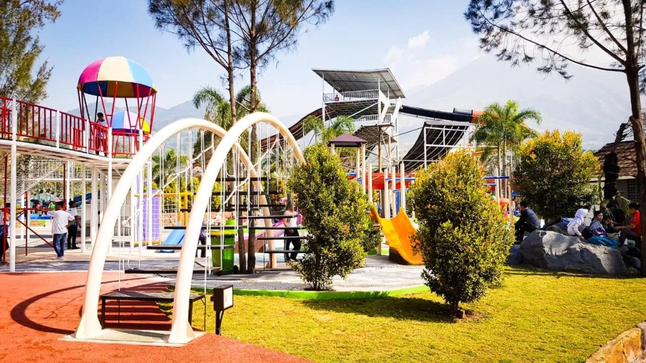 Entertainment in Sabda Alam Hotel & Resort