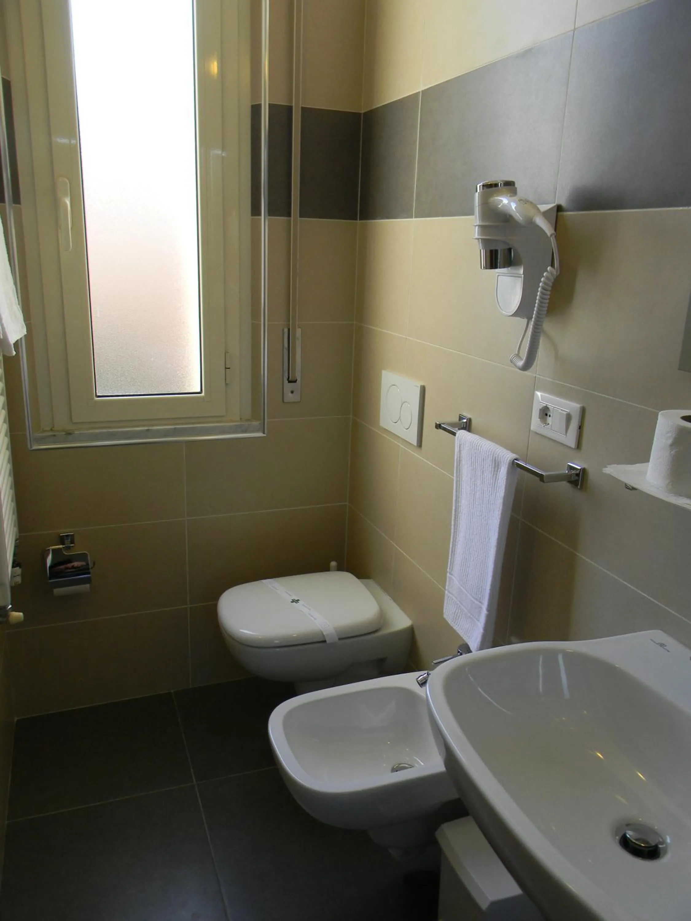 Bathroom in Hotel Parma Mare
