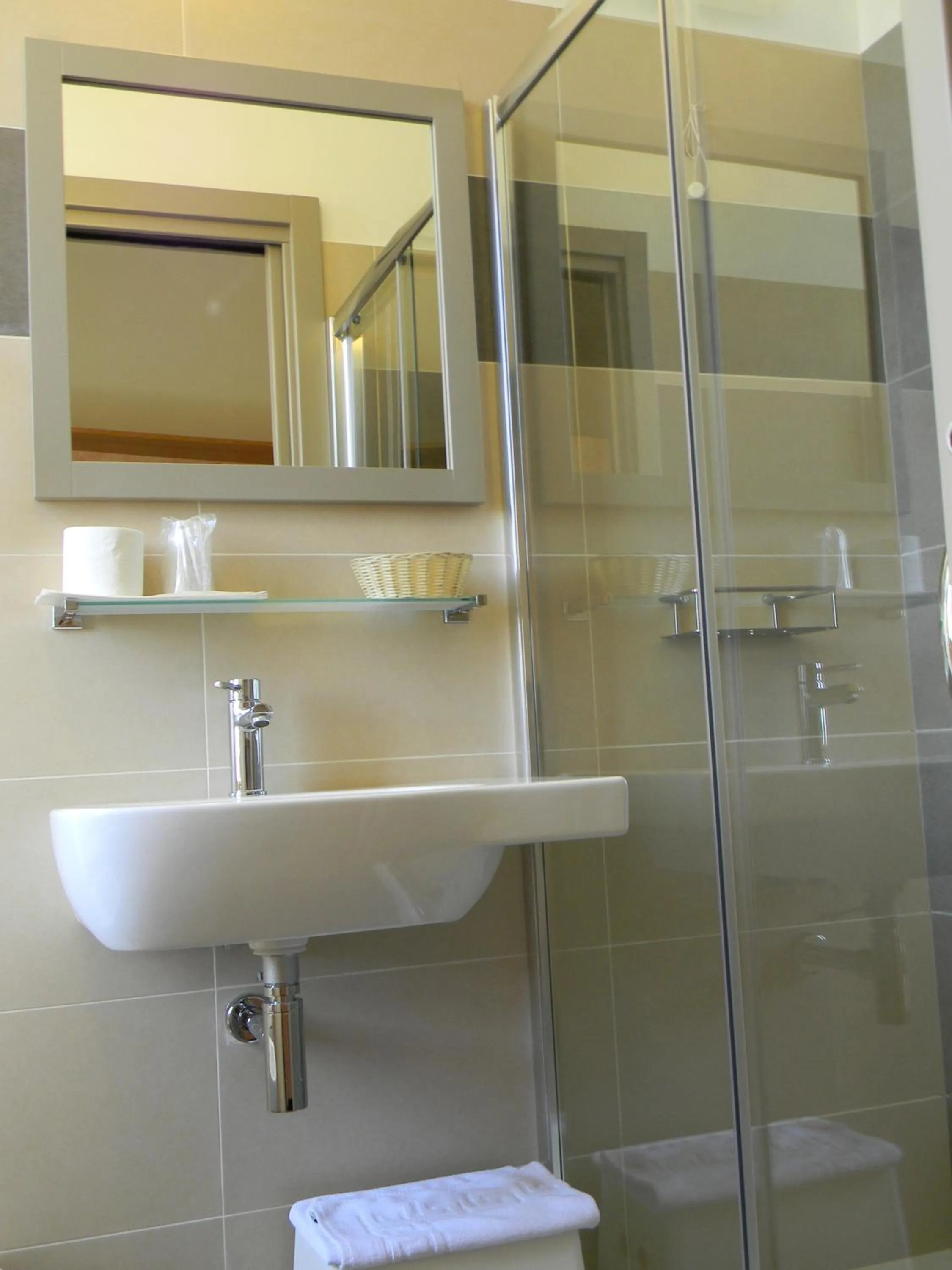 Bathroom in Hotel Parma Mare