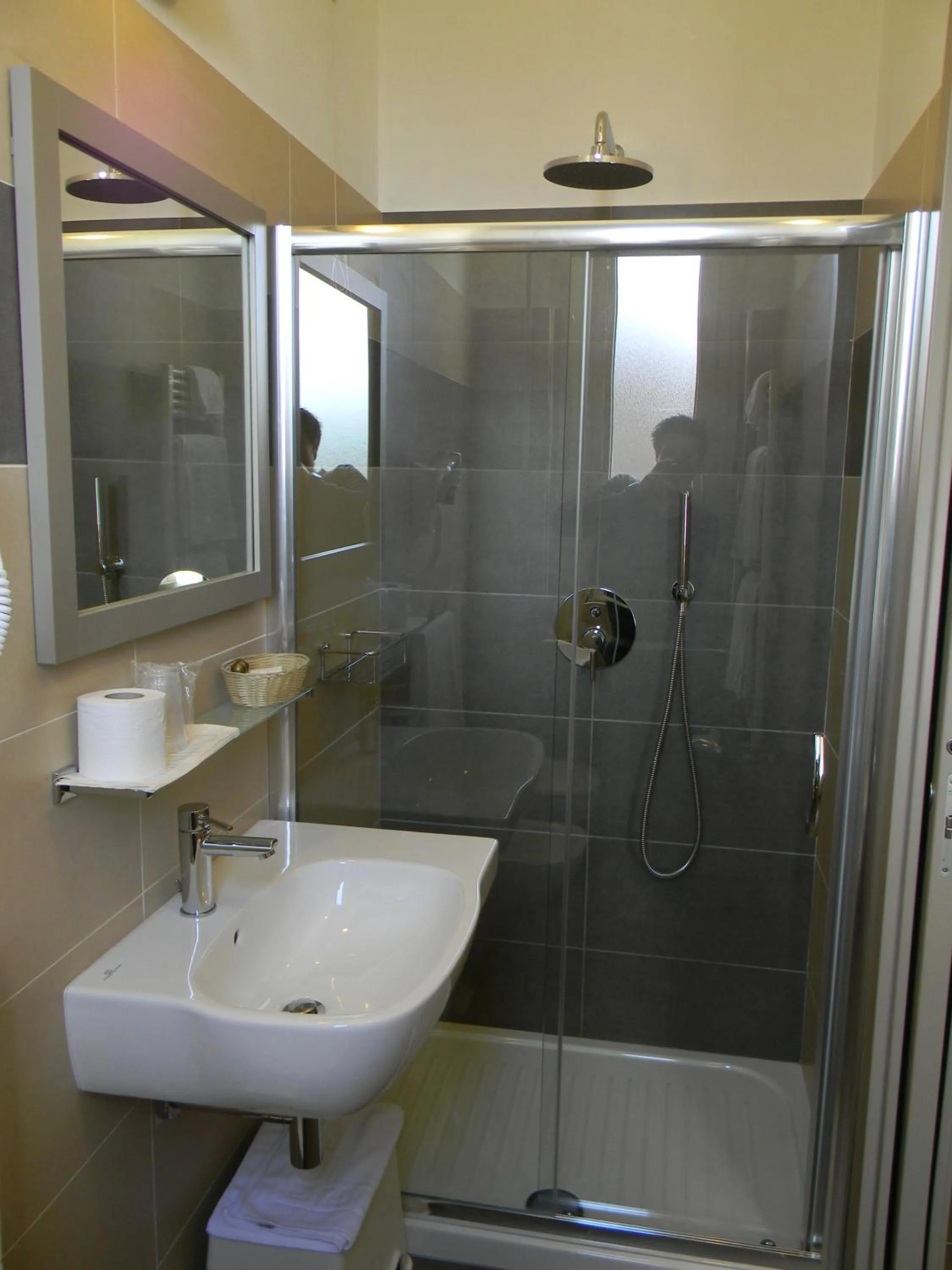 Bathroom in Hotel Parma Mare