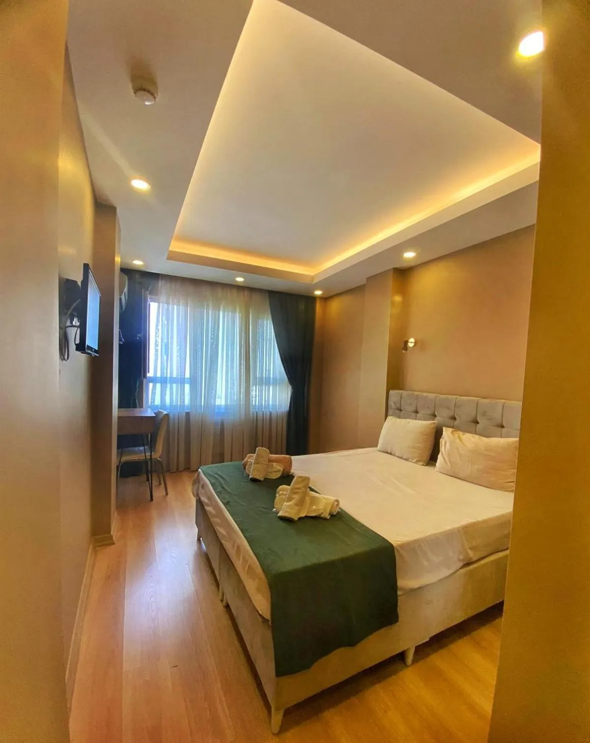 Bed in Ulubat Castle Hotel