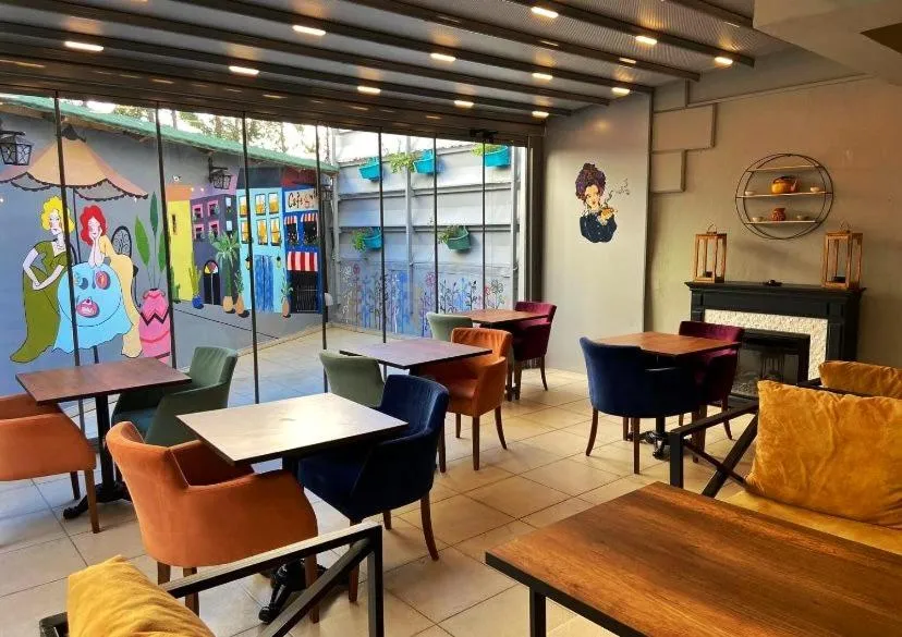 Restaurant/places to eat in Ulubat Castle Hotel