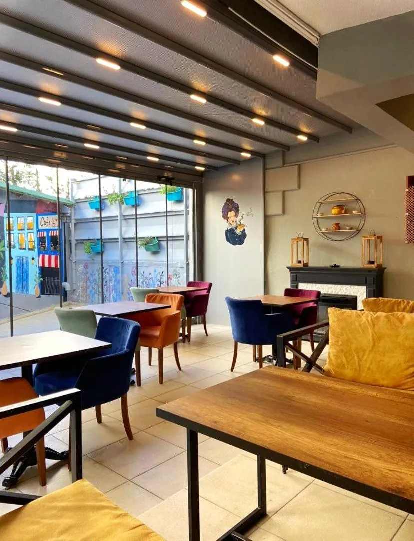 Restaurant/places to eat in Ulubat Castle Hotel