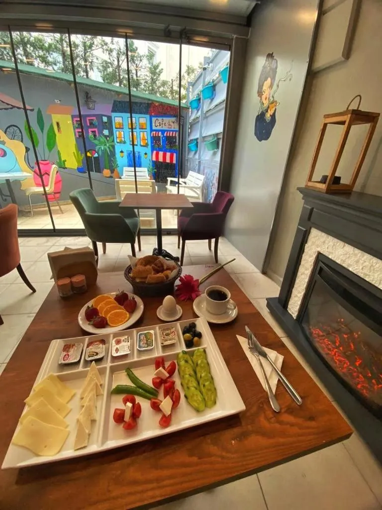 Food and drinks in Ulubat Castle Hotel