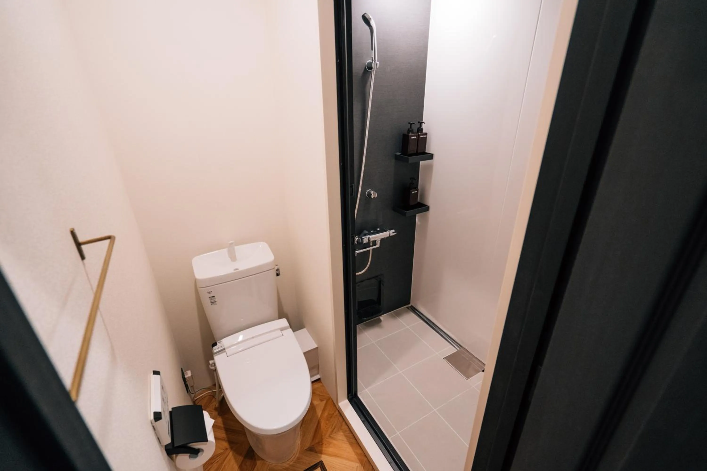 Shower in mizuka Daimyo 6 - unmanned hotel -