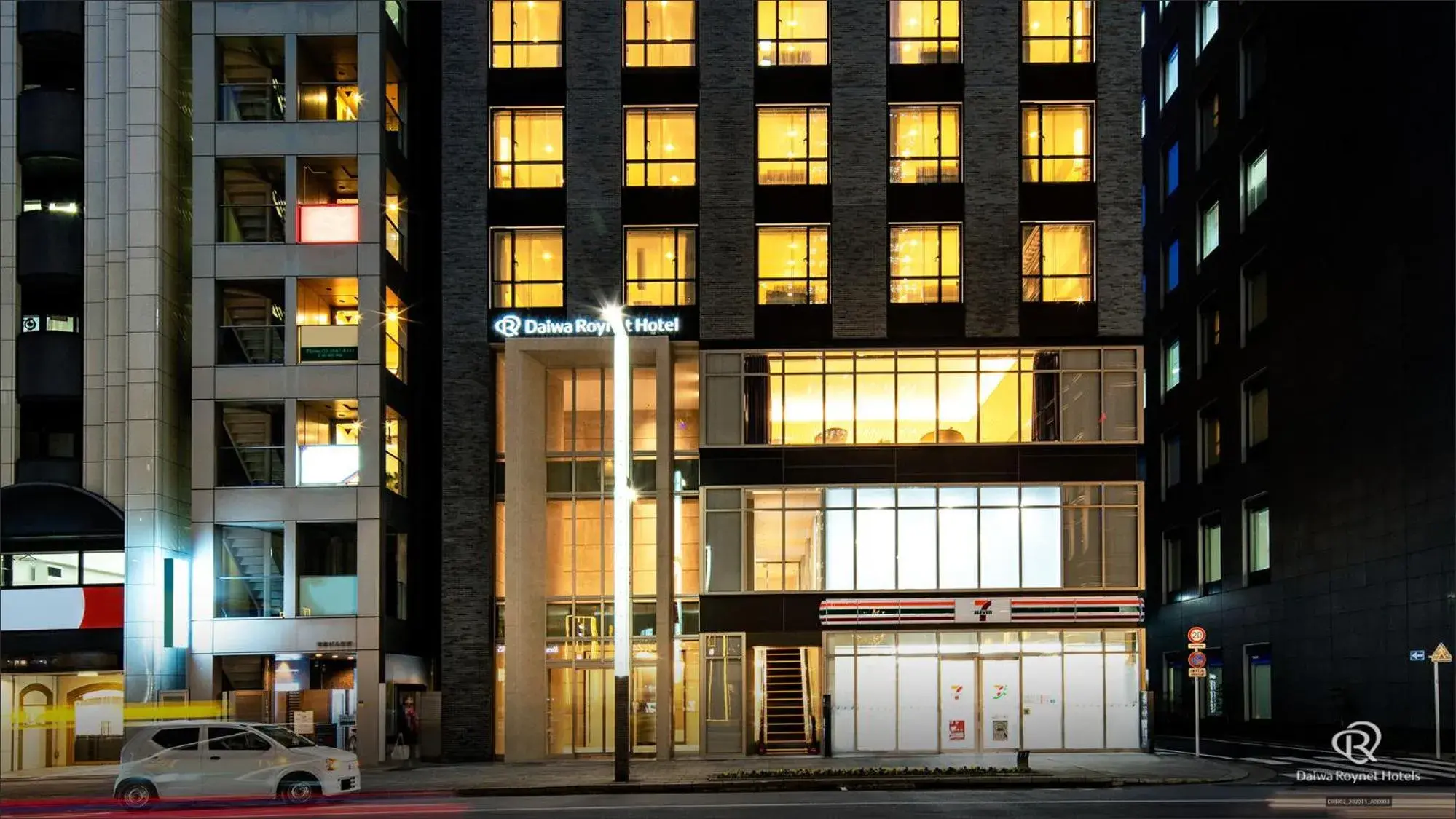 Standard Twin Room - Non-Smoking in Daiwa Roynet Hotel Tokyo Kyobashi PREMIER Standard Twin Room - Non-Smoking in Daiwa Roynet Hotel Tokyo Kyobashi PREMIER