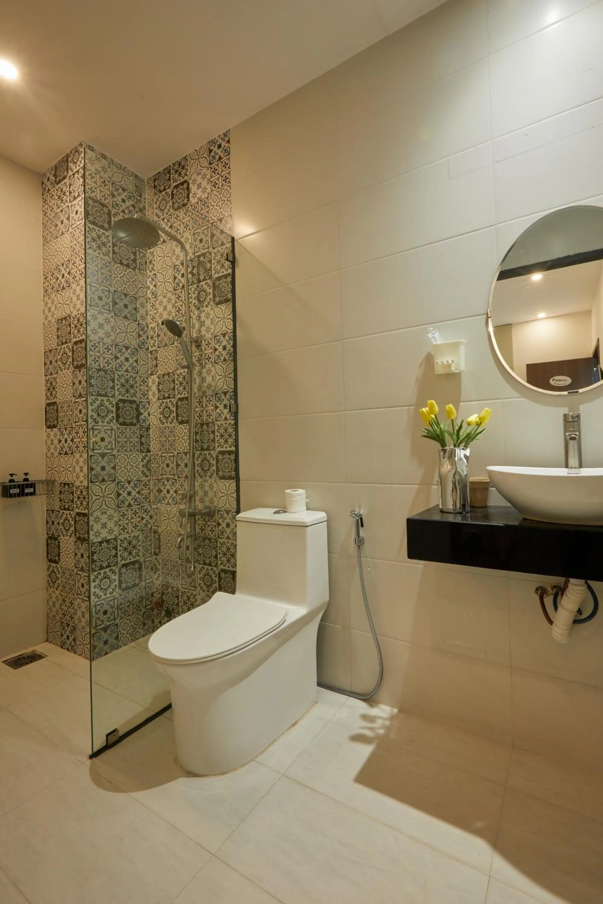 Toilet in Lux Quy Nhon Homestay