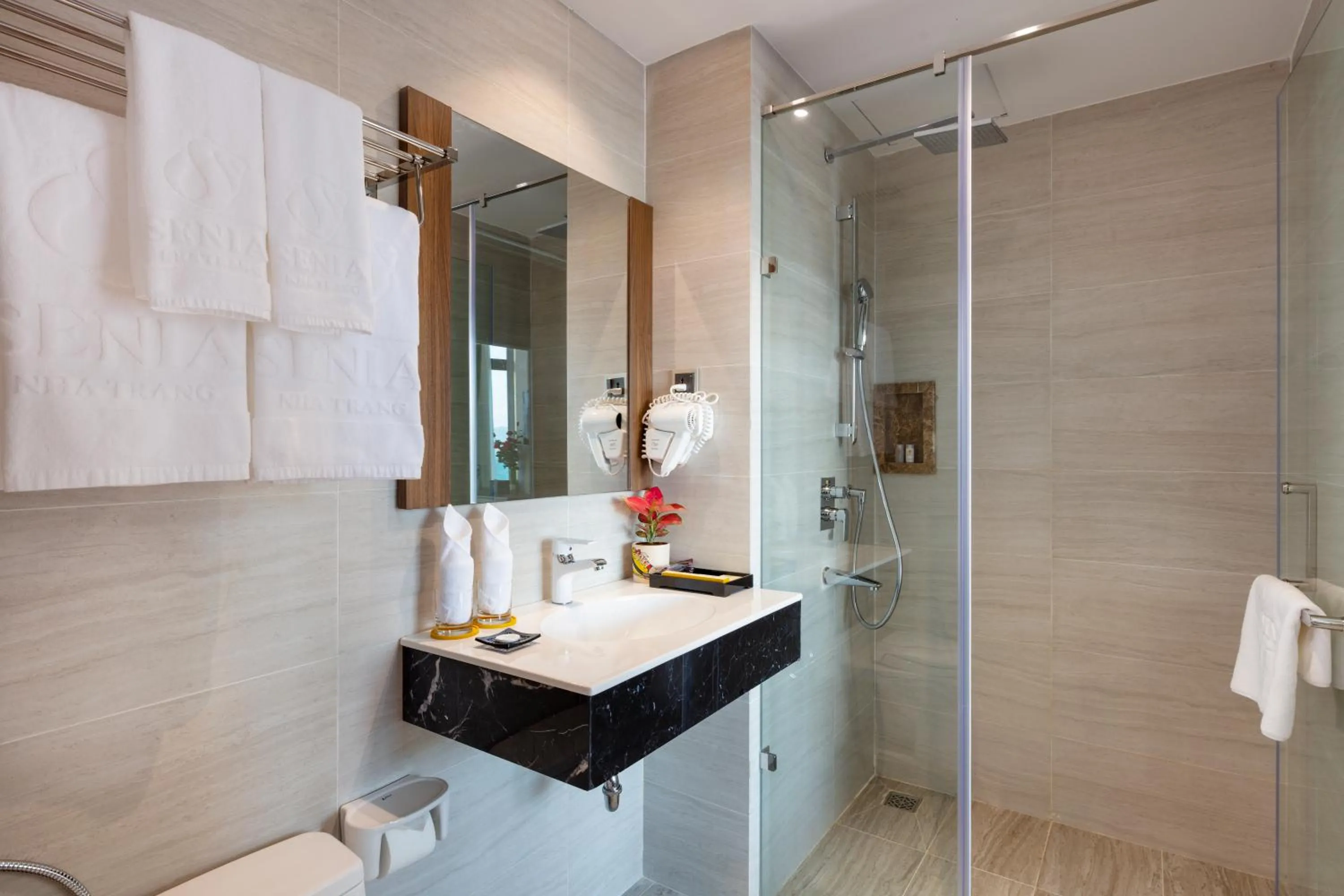 Shower in Senia Hotel Nha Trang