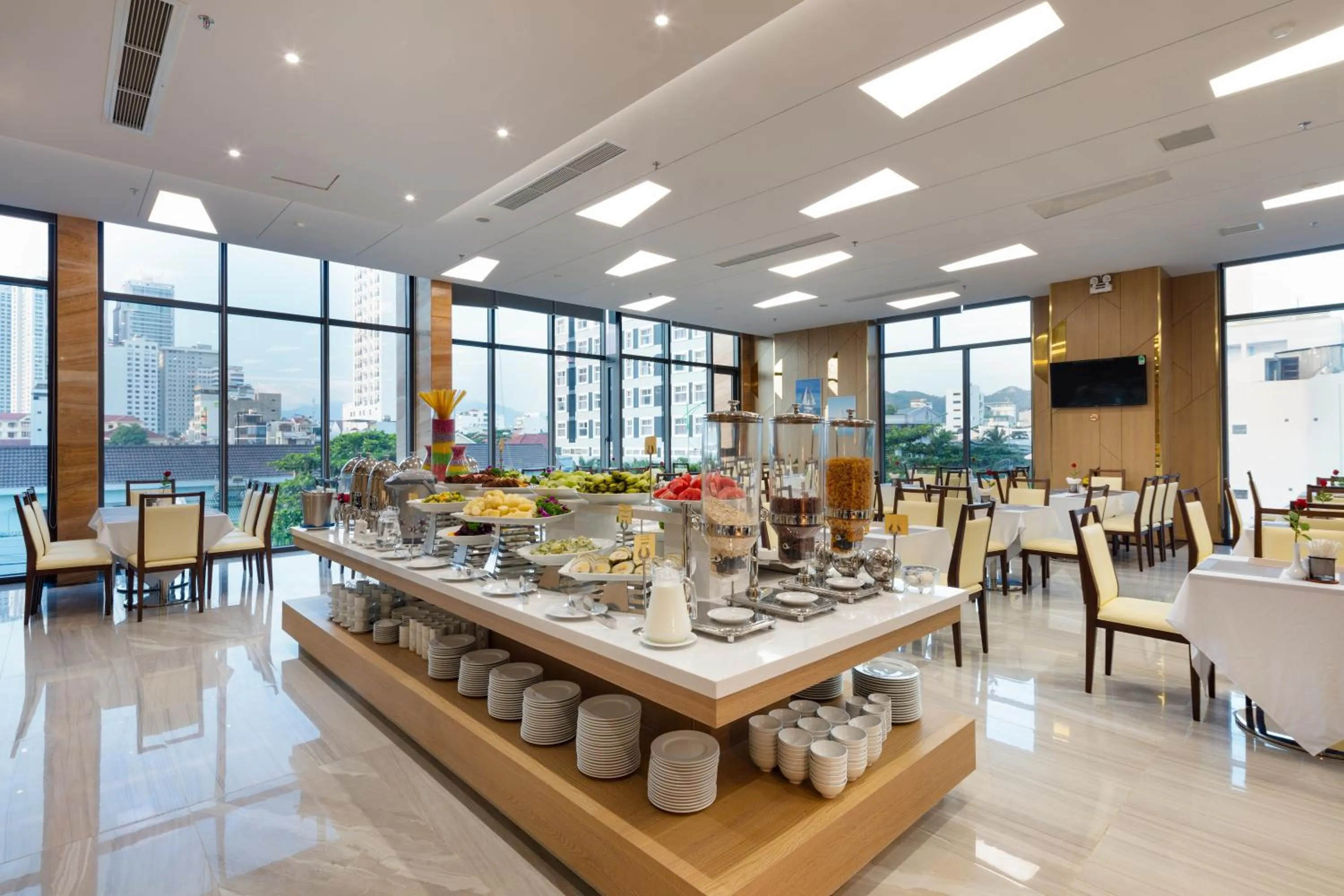 Restaurant/places to eat in Senia Hotel Nha Trang