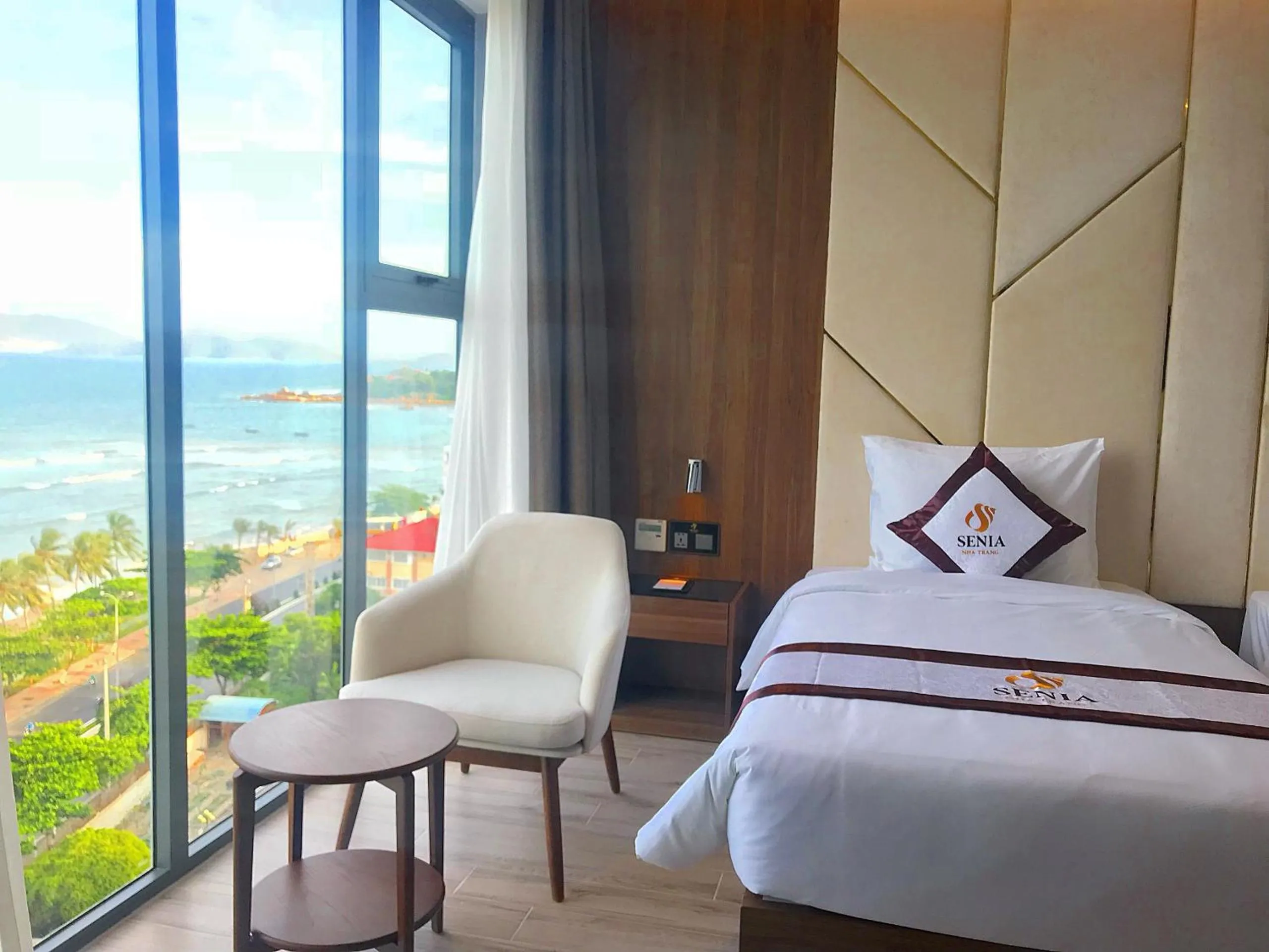 City view, Bed in Senia Hotel Nha Trang