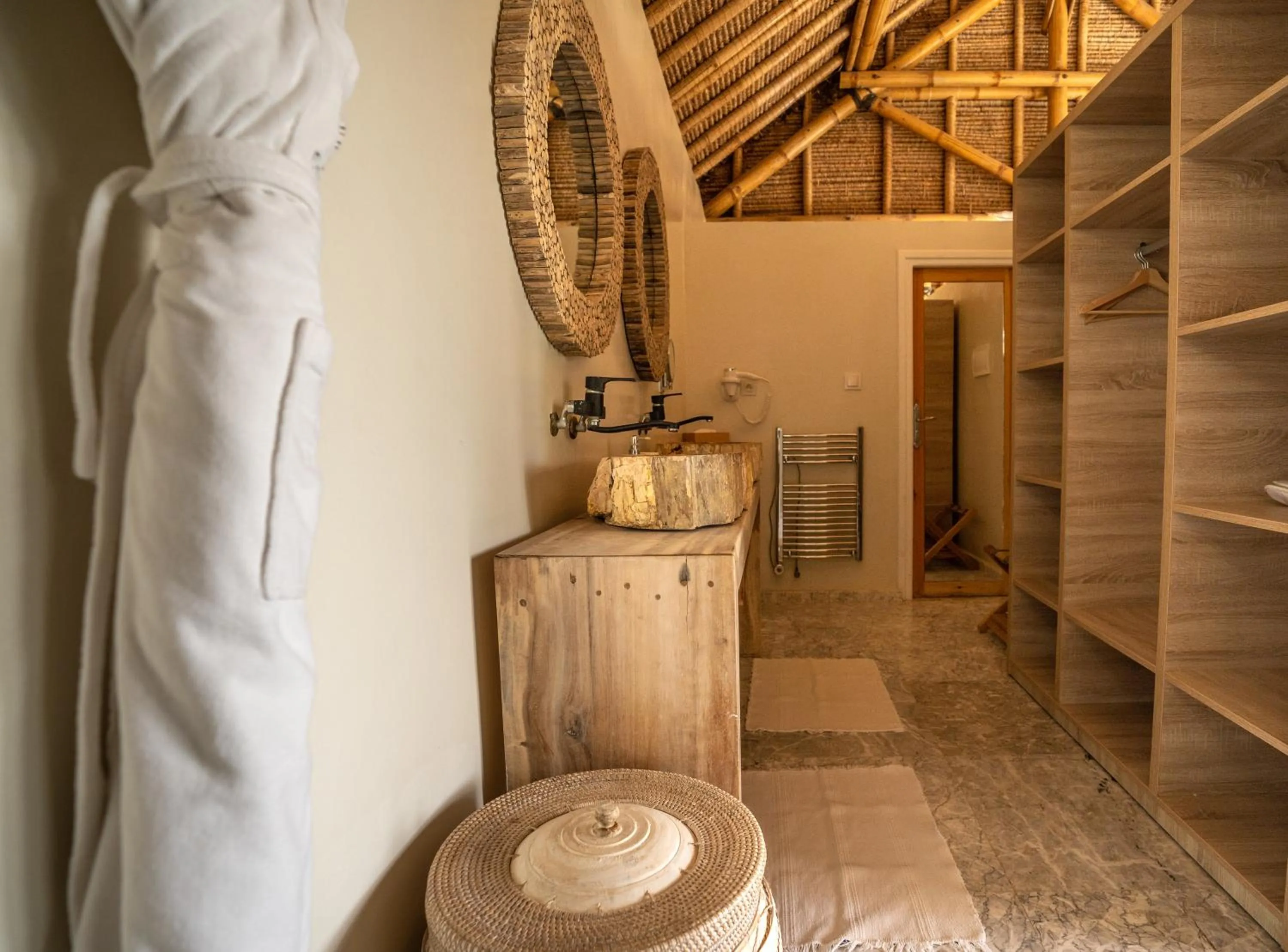 Bathroom in La Crique Nature & Spa