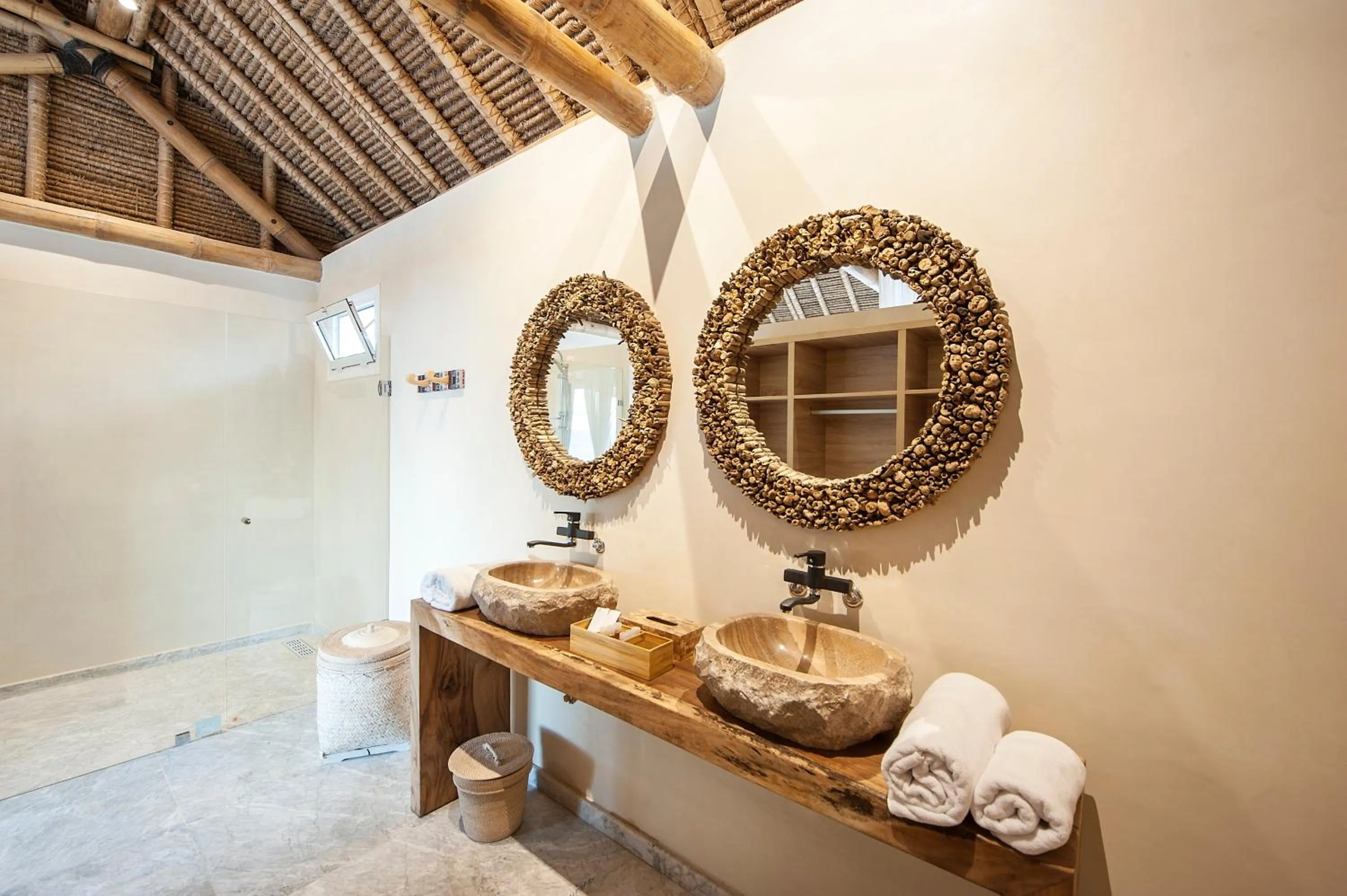 Bathroom in La Crique Nature & Spa