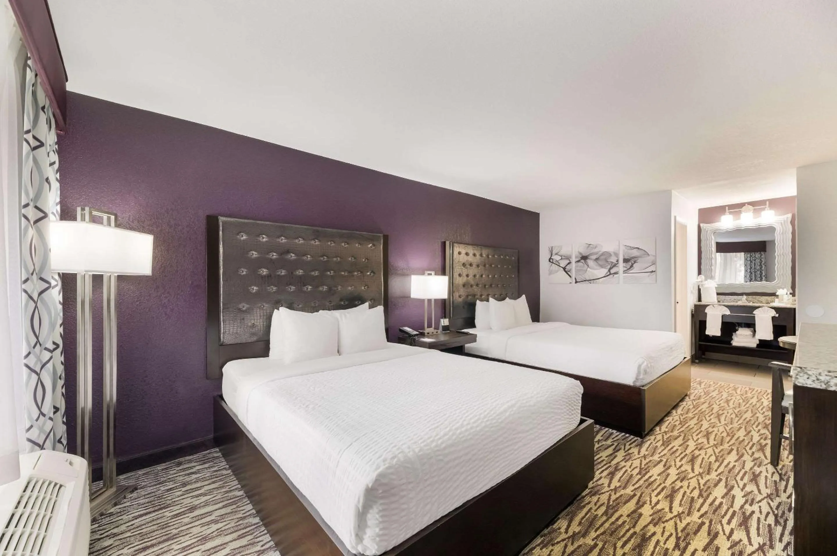 Bedroom, Bed in Clarion Inn & Suites Across From Universal Orlando Resort