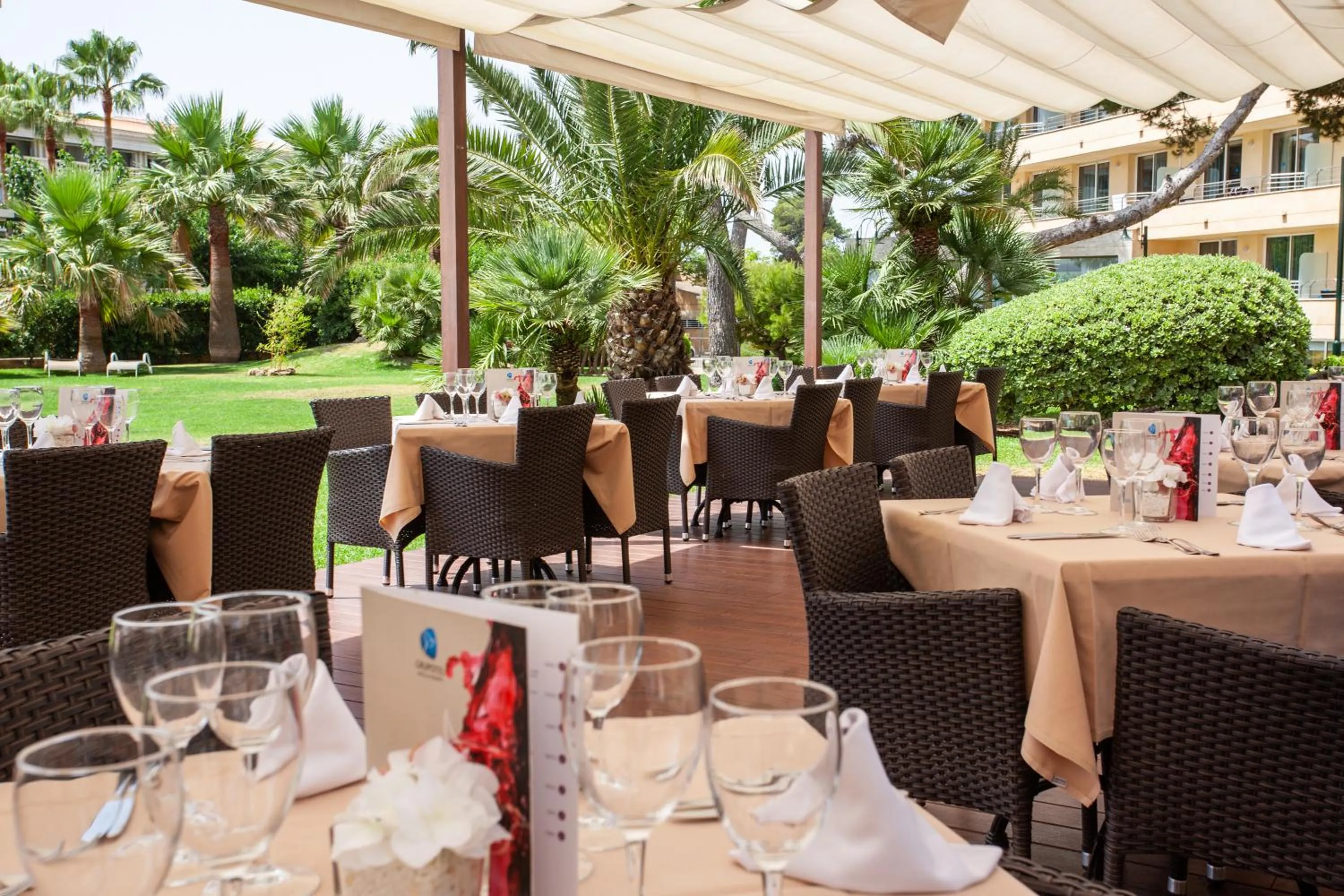 Restaurant/places to eat in Grupotel Natura Playa