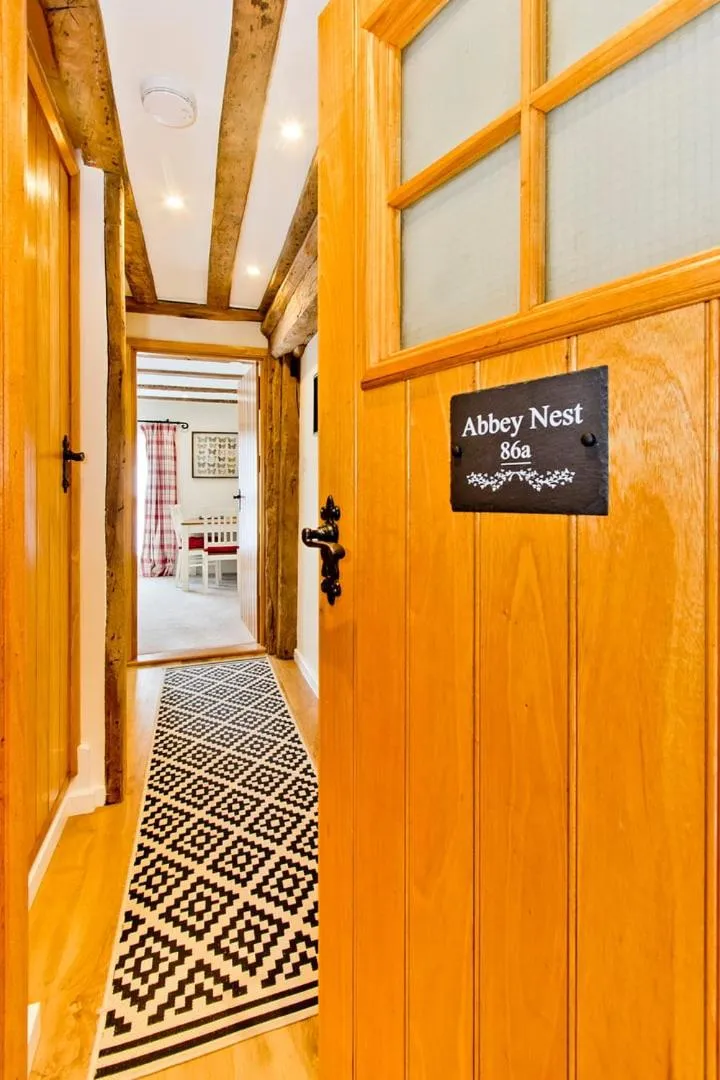 Facade/entrance in Abbey Nest