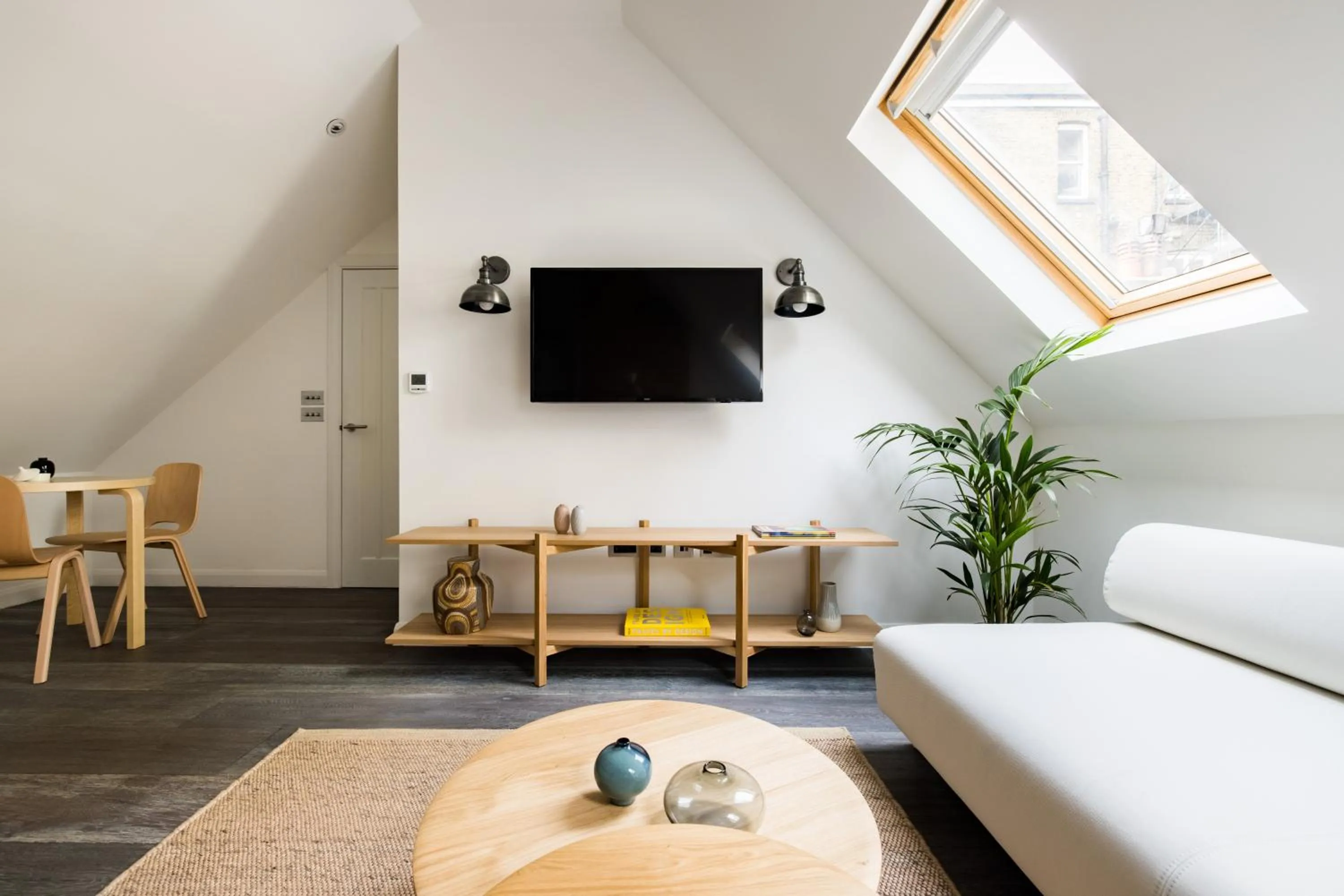 Hausd - Leicester Square