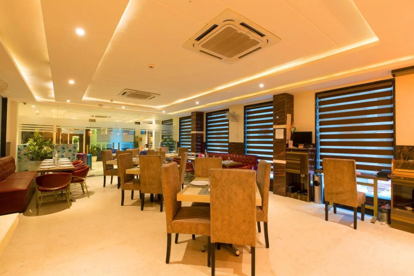 Restaurant/places to eat in The Vegas By De Pavilion, Delhi Airport