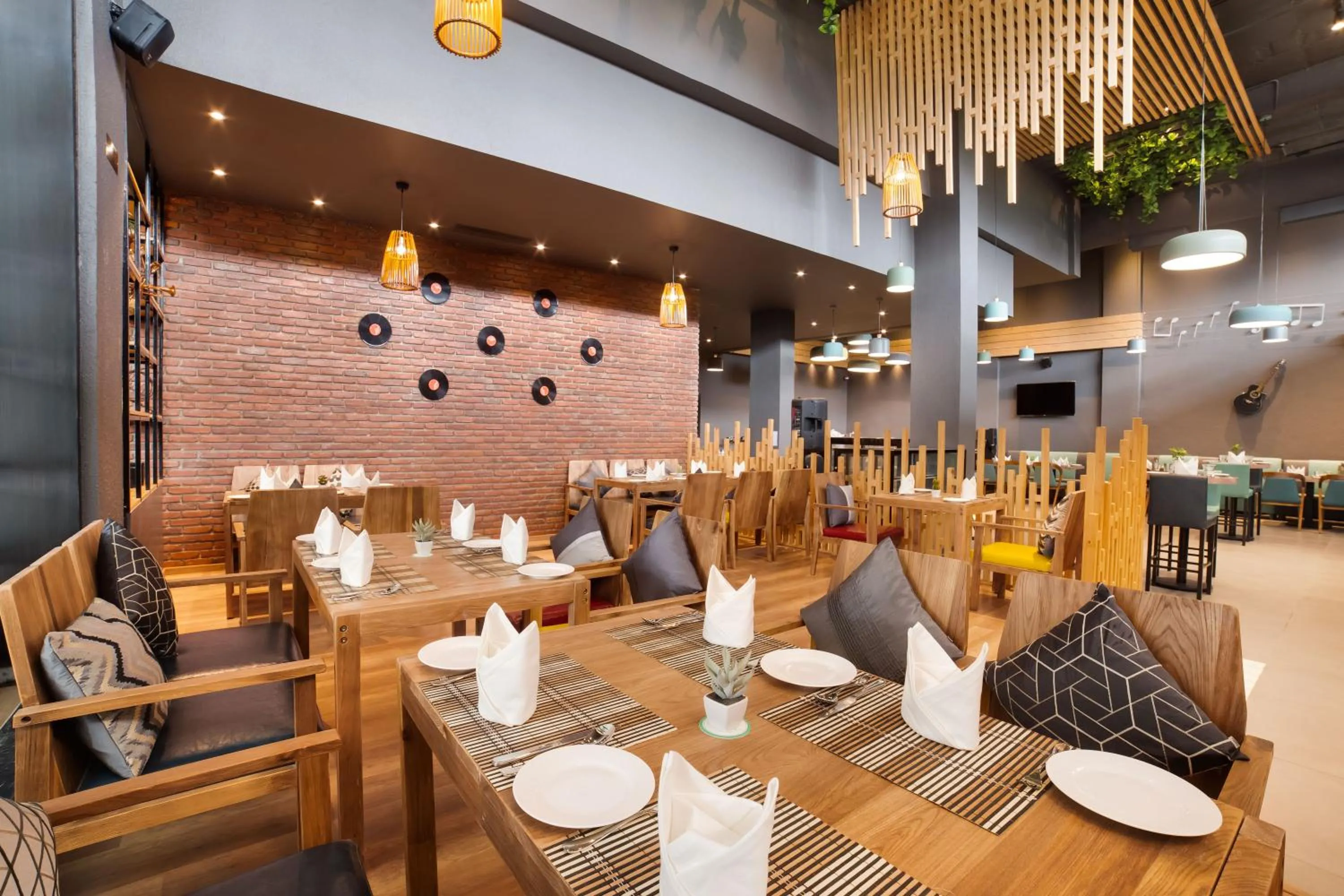 Restaurant/places to eat in The Fern Residency Bhopal