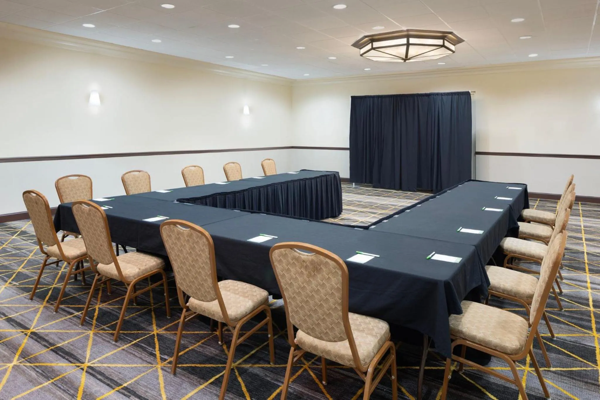 Meeting/conference room in Holiday Inn & Suites Orlando SW - Celebration Area by IHG