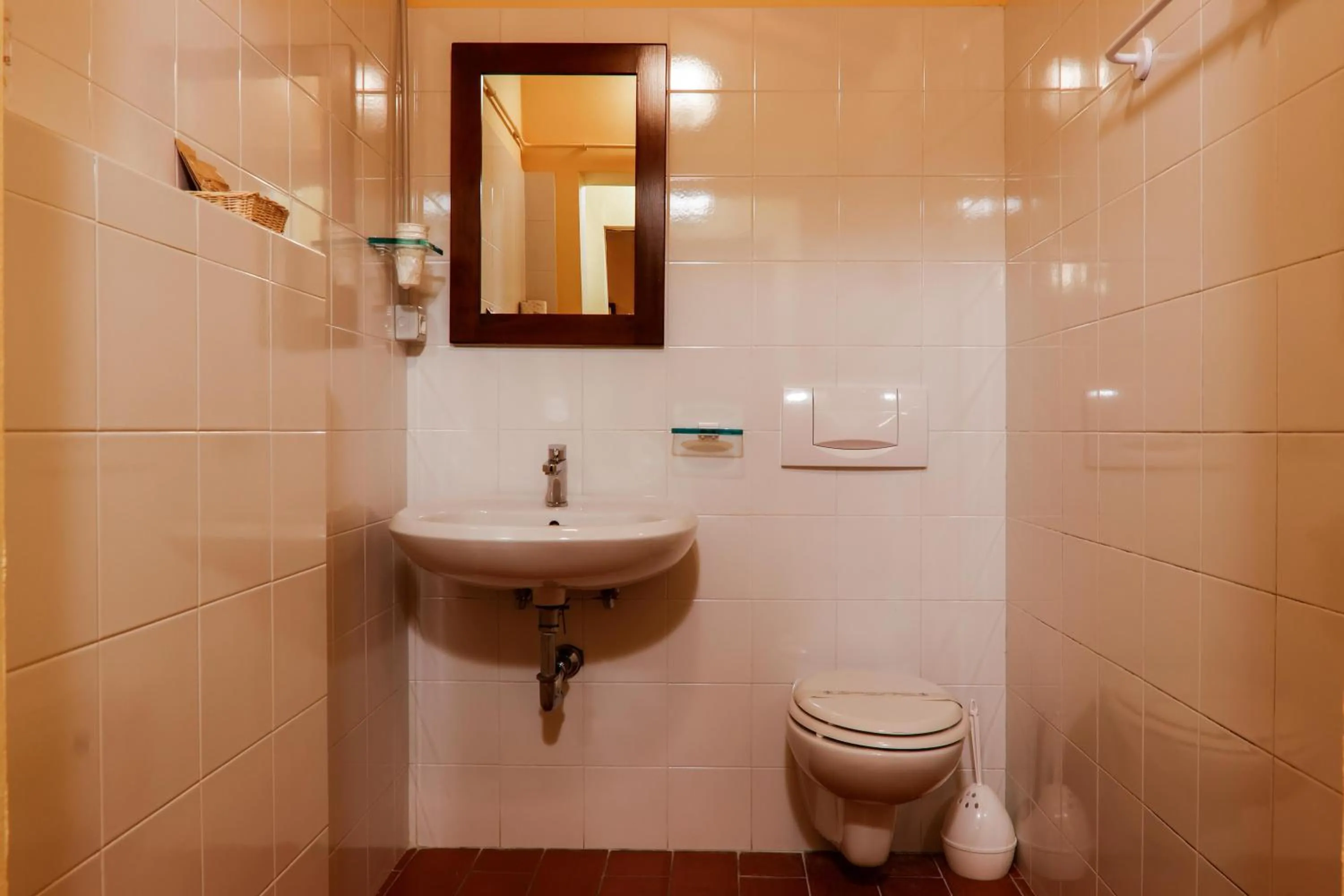 Shower in Fattoria Agriturismo Nerbona