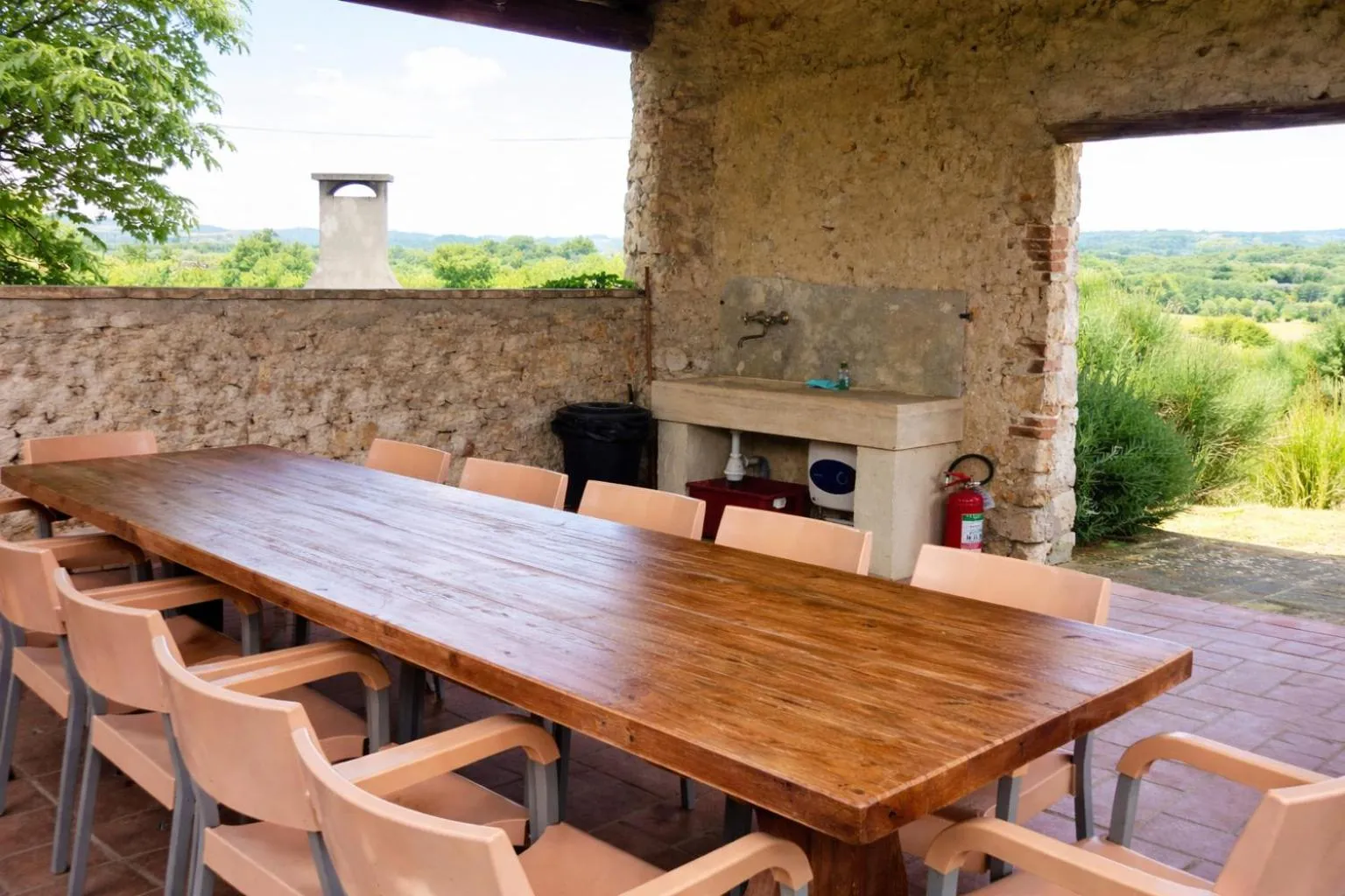 Patio in Fattoria Agriturismo Nerbona