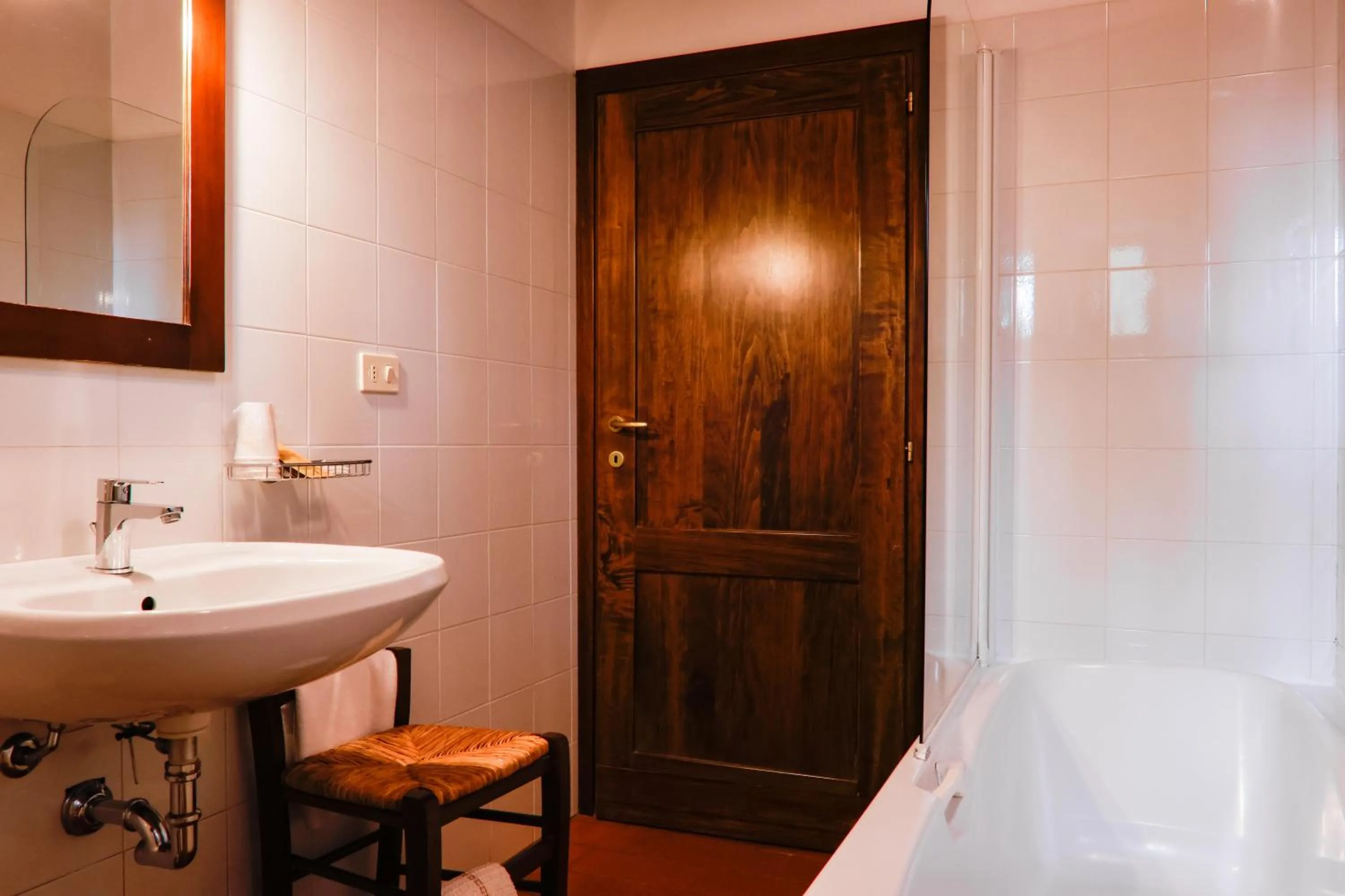 Shower in Fattoria Agriturismo Nerbona