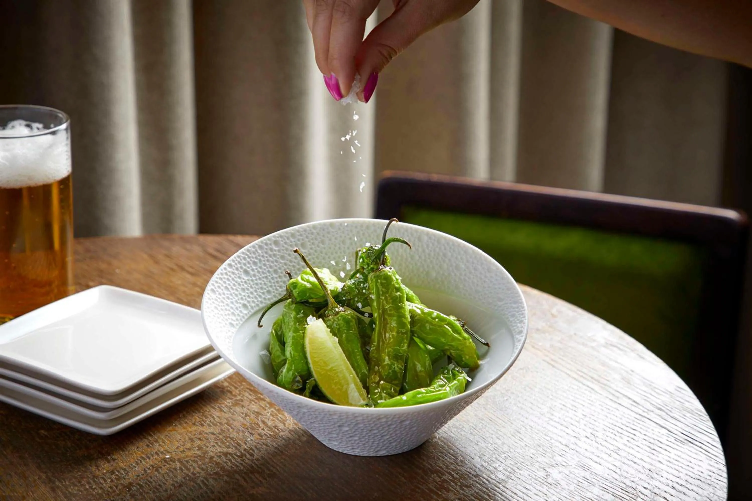 Restaurant/places to eat in Ambassador Chicago, part of JdV by Hyatt