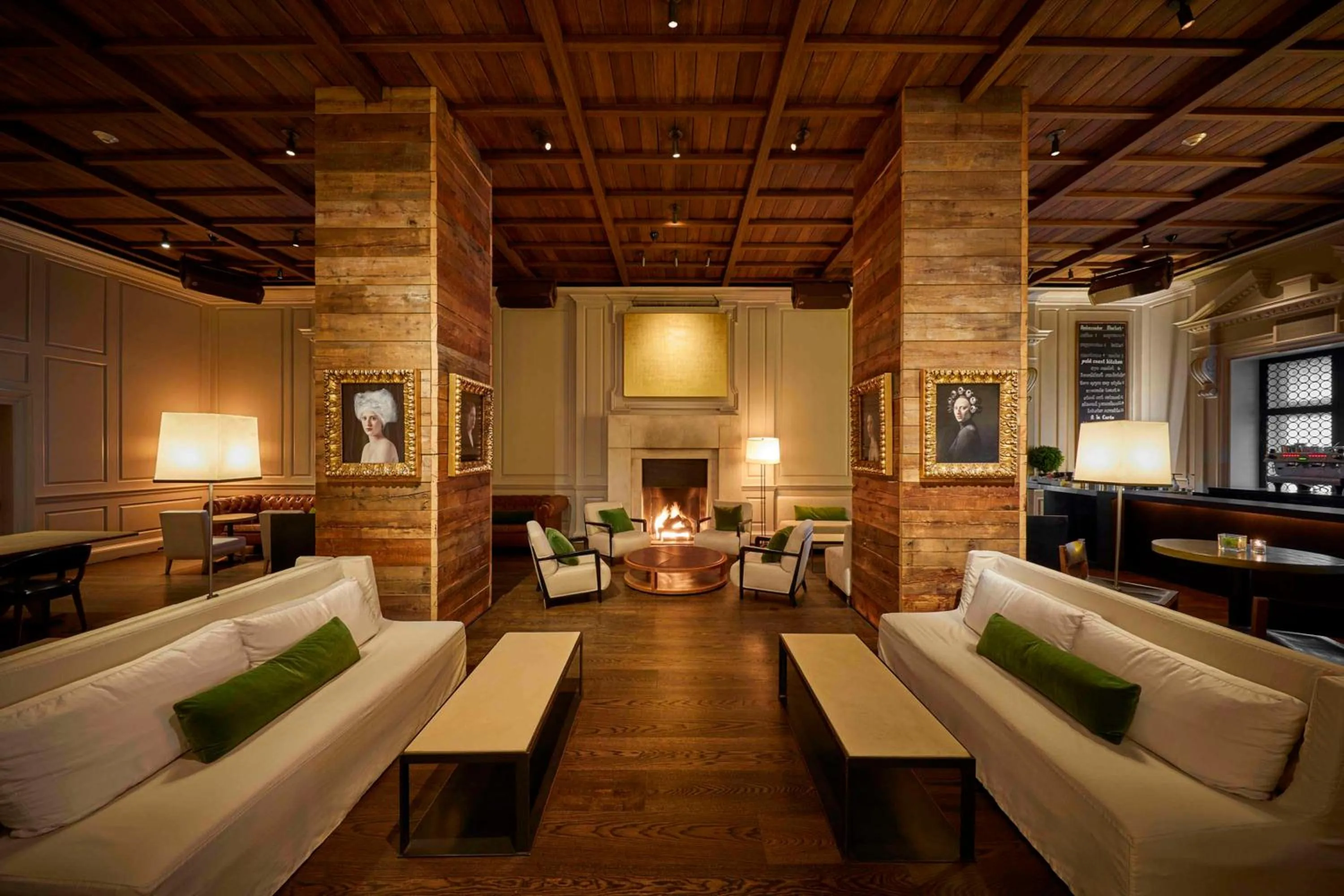 Fitness centre/facilities in Ambassador Chicago, part of JdV by Hyatt