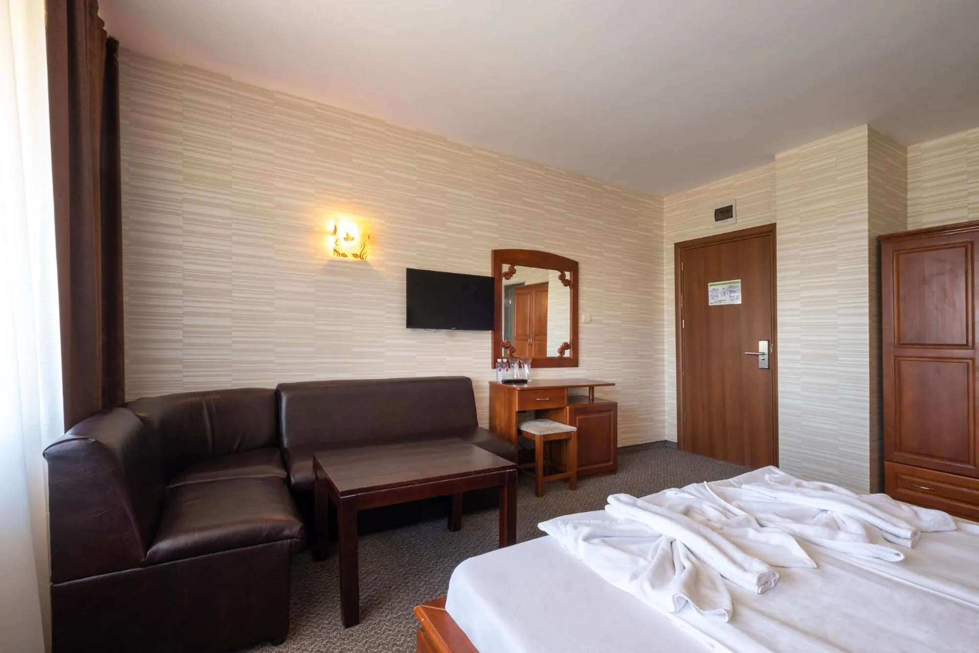 Photo of the whole room, Bed in Katalina SPA Resort