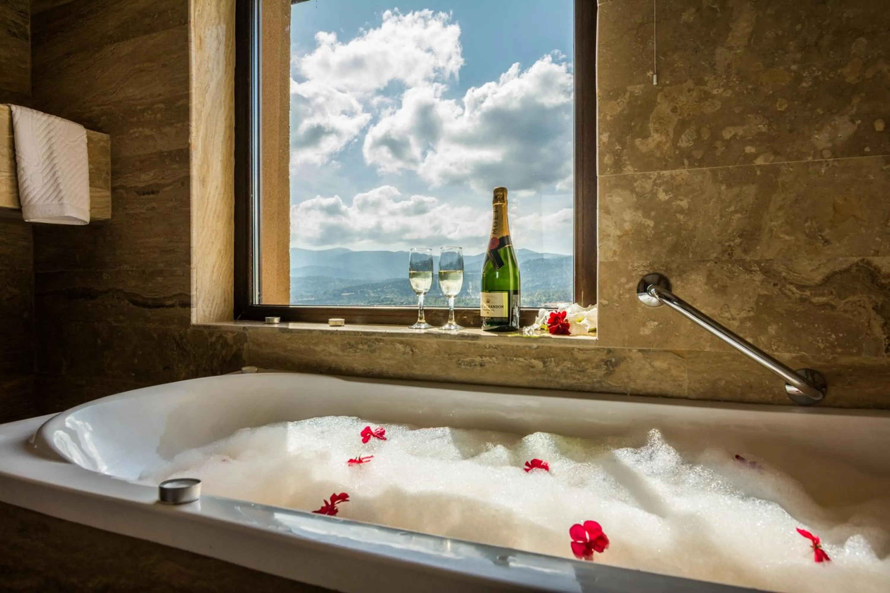 Bathroom in Katalina SPA Resort