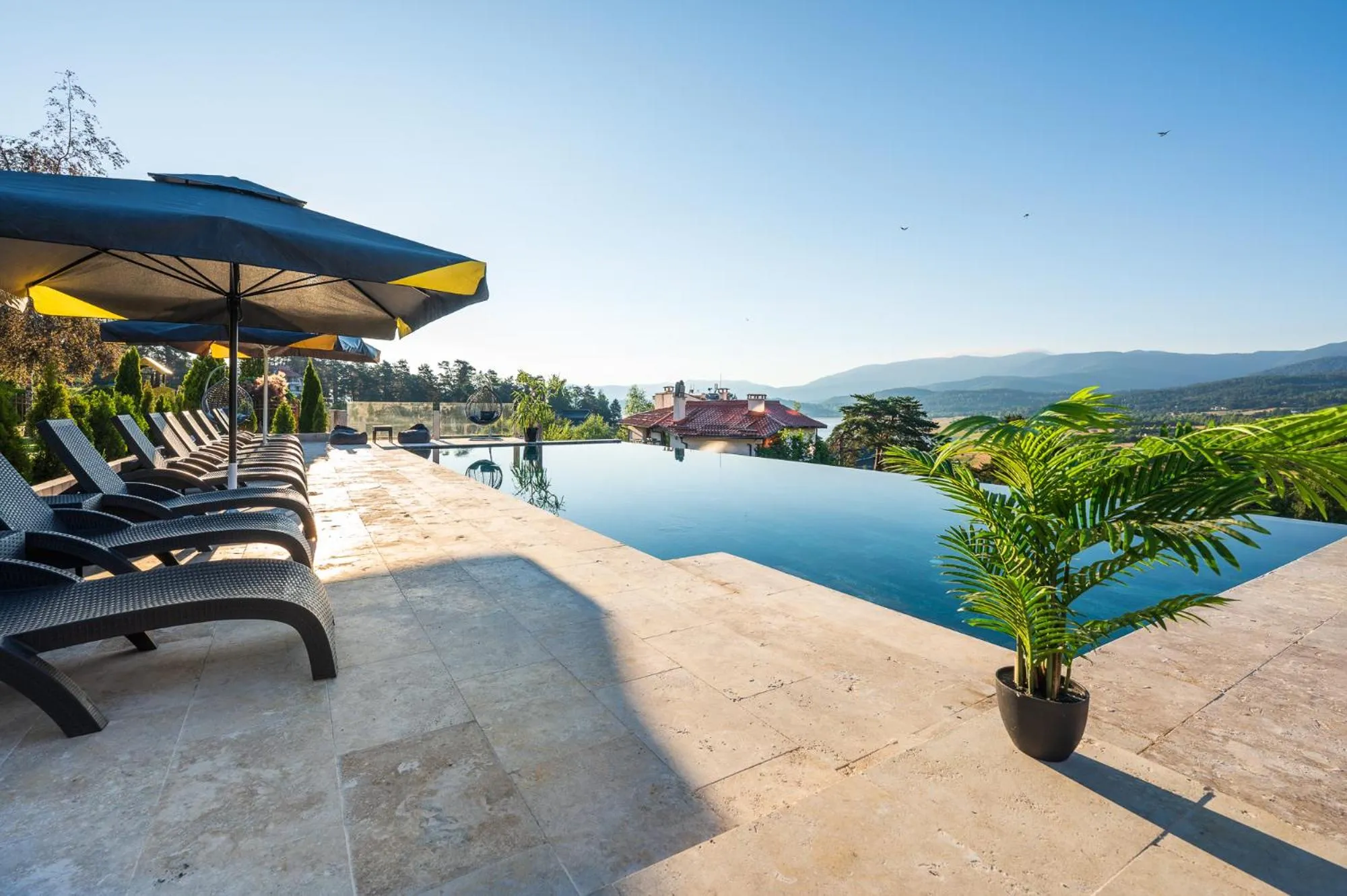 Swimming pool in Katalina SPA Resort