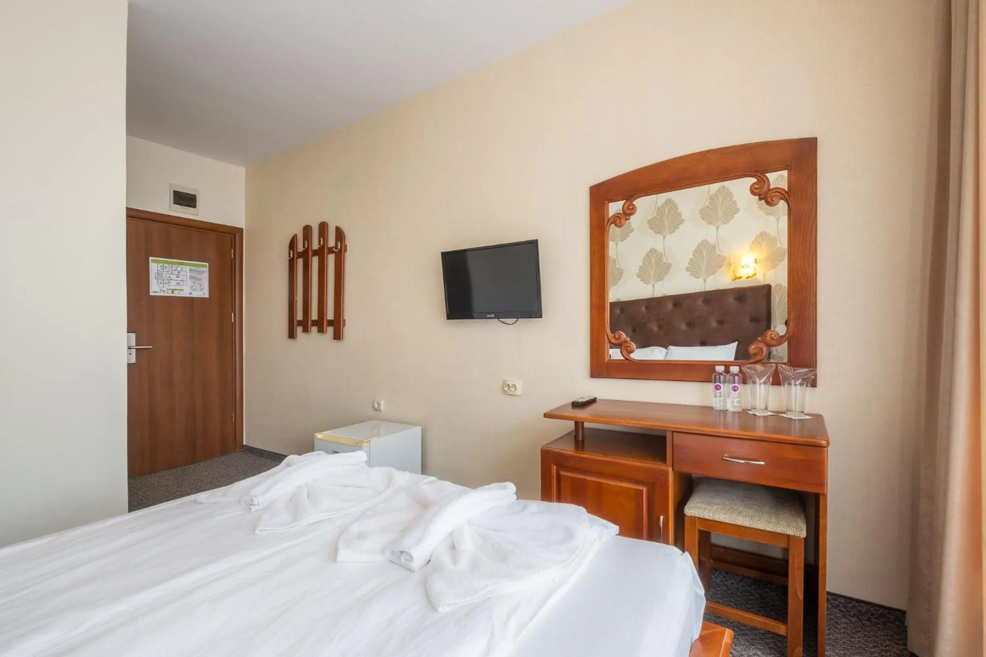 Bedroom, Bed in Katalina SPA Resort