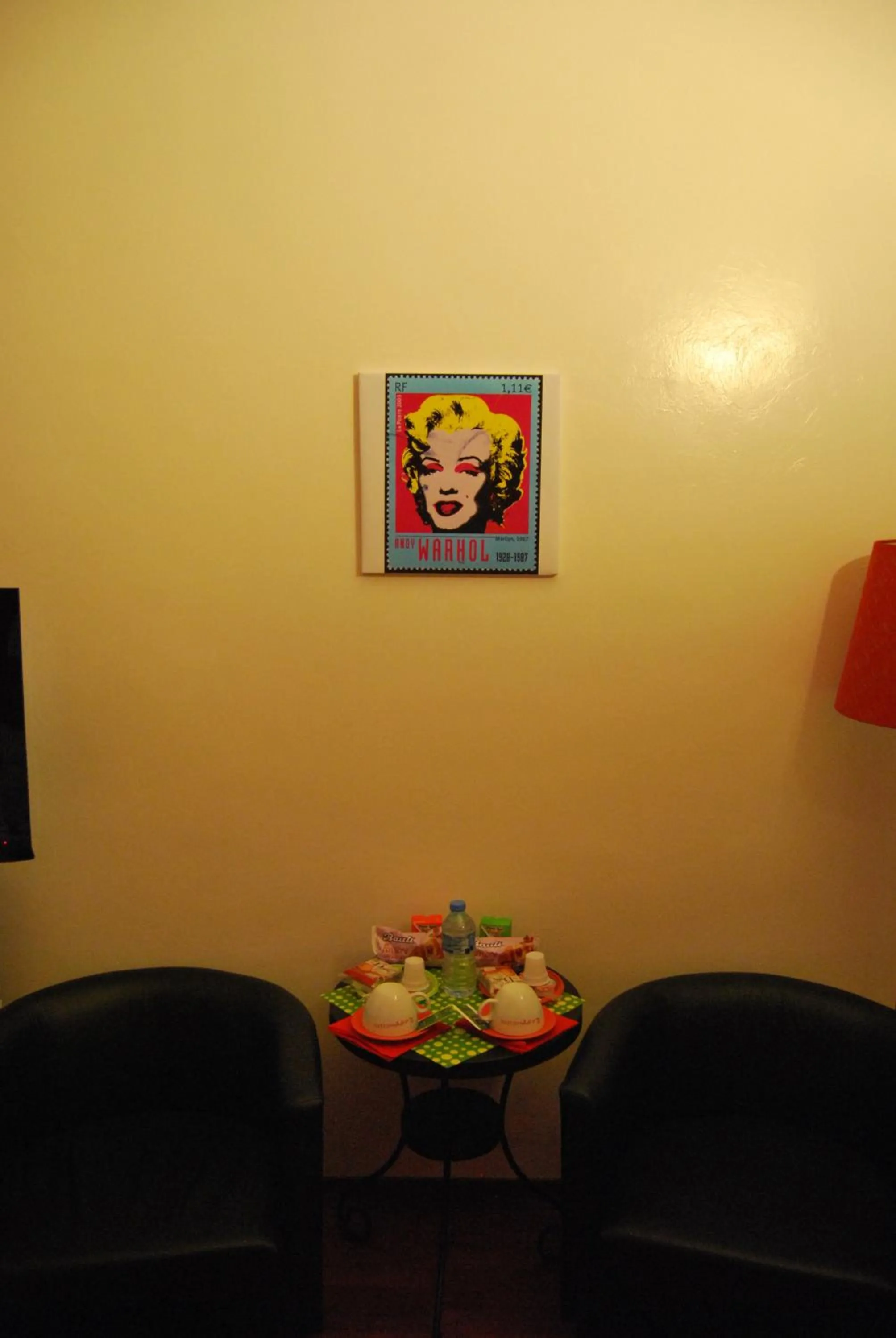 Coffee/tea facilities in Core De Roma Suites